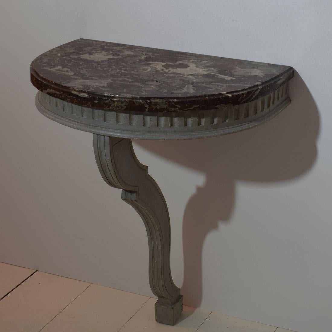 Small French 18th Century Marble-Top Console Table In Good Condition In Buisson, FR