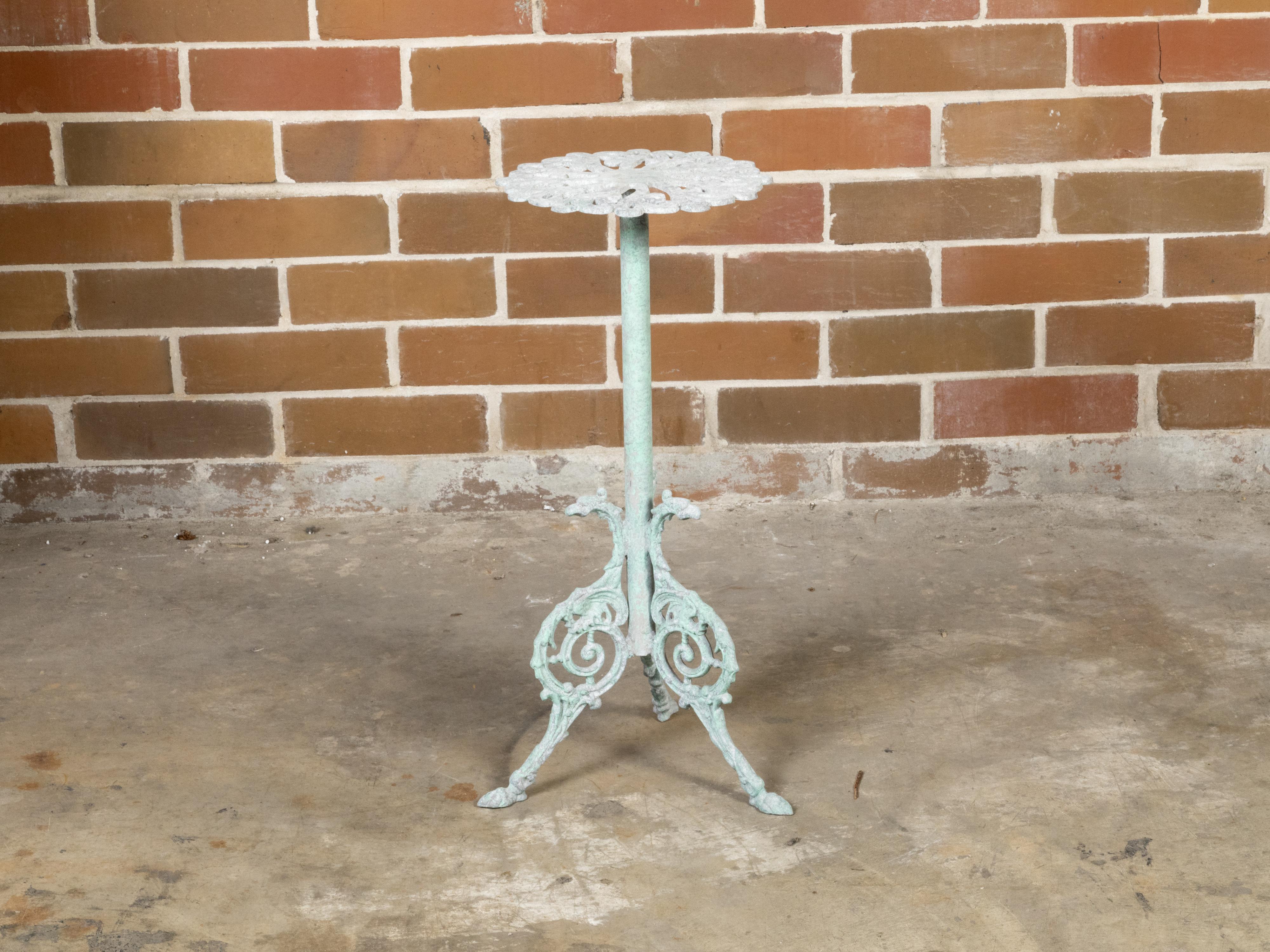 Small French 1920s Soft Green Painted Iron Garden Side Table with Tripod Base For Sale 1