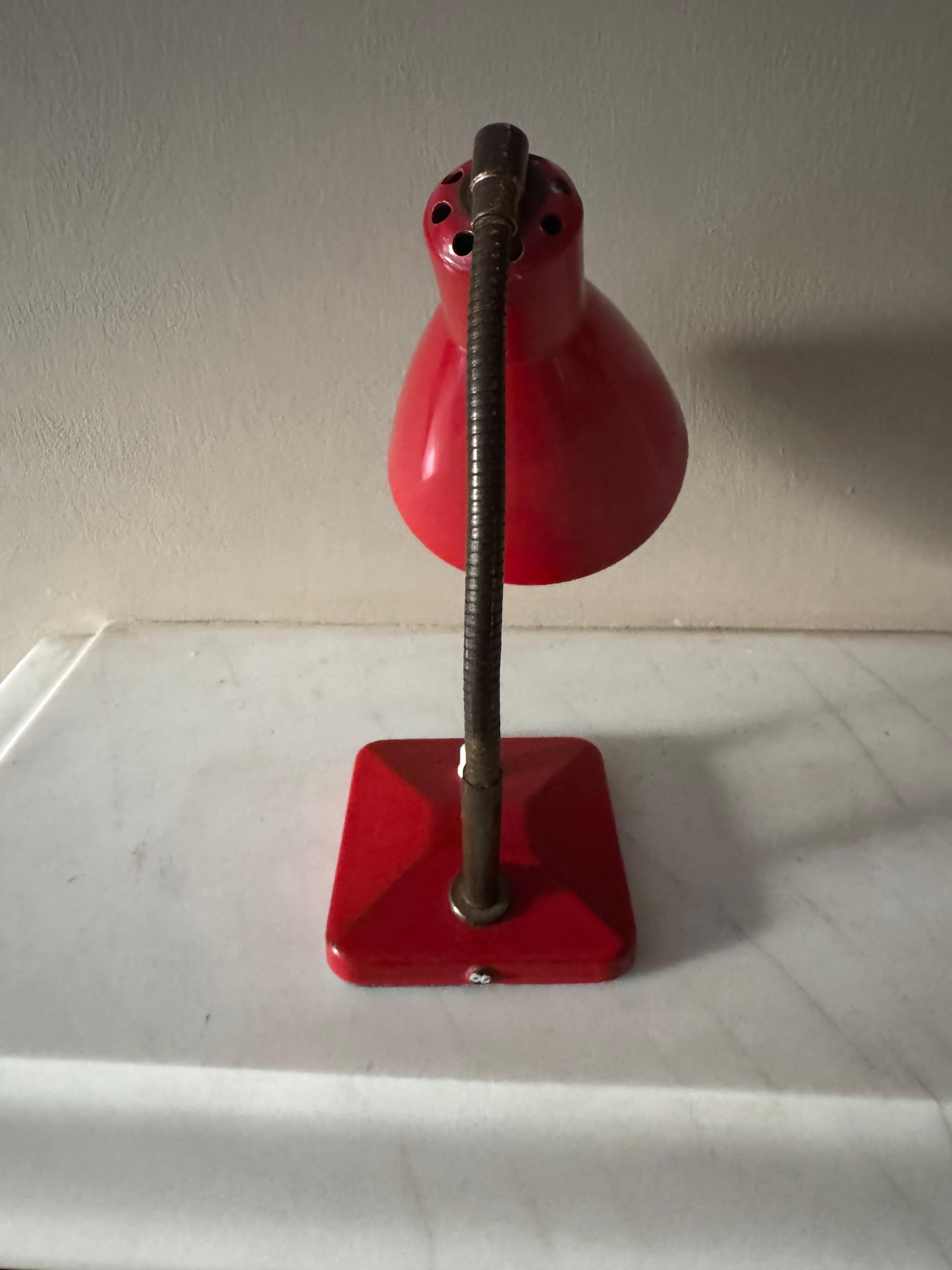 Smaltato Piccola lampada cocotte francese degli anni '50 in vendita