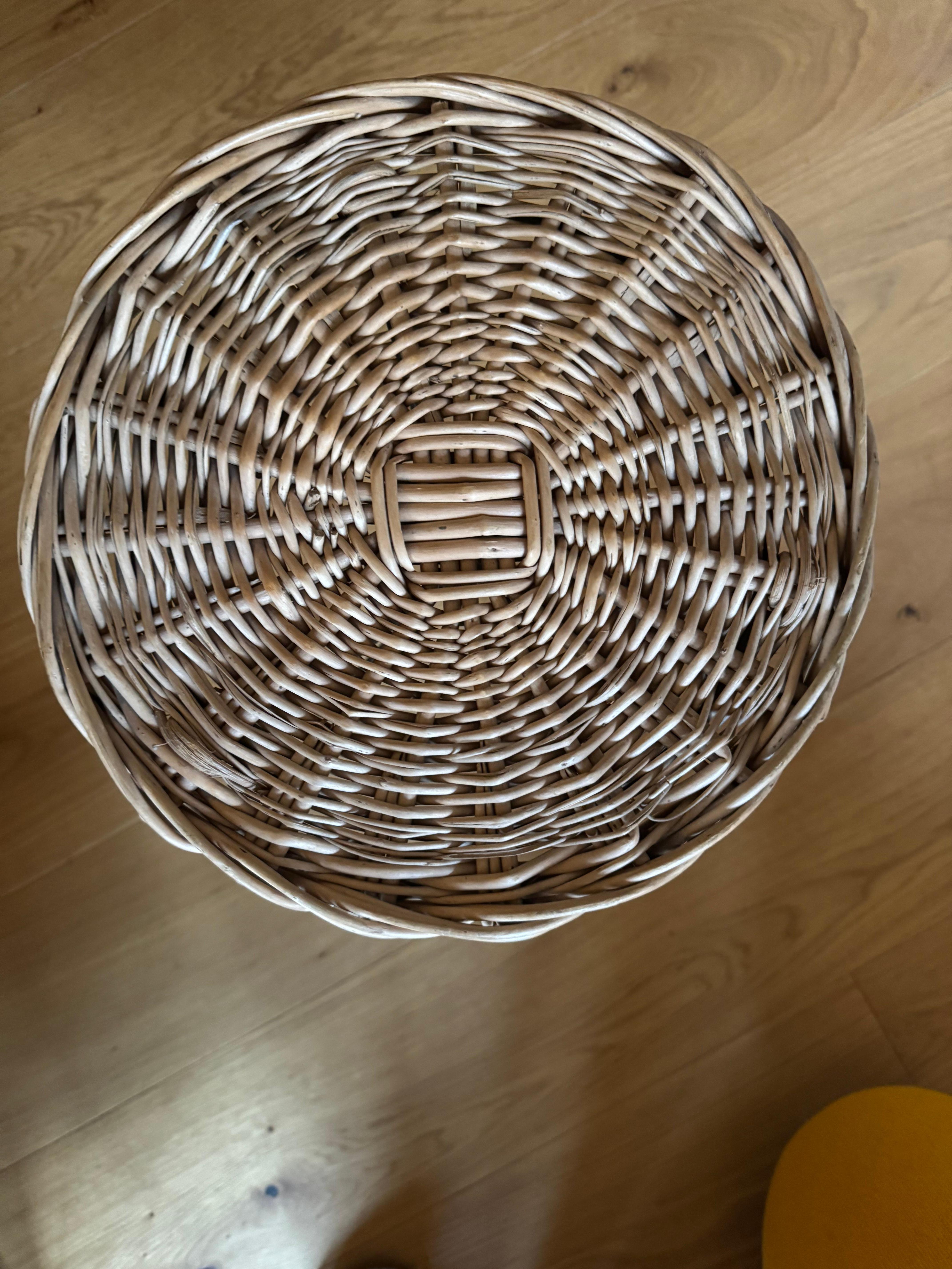 Small French 1950’s rattan and black metal side table 2