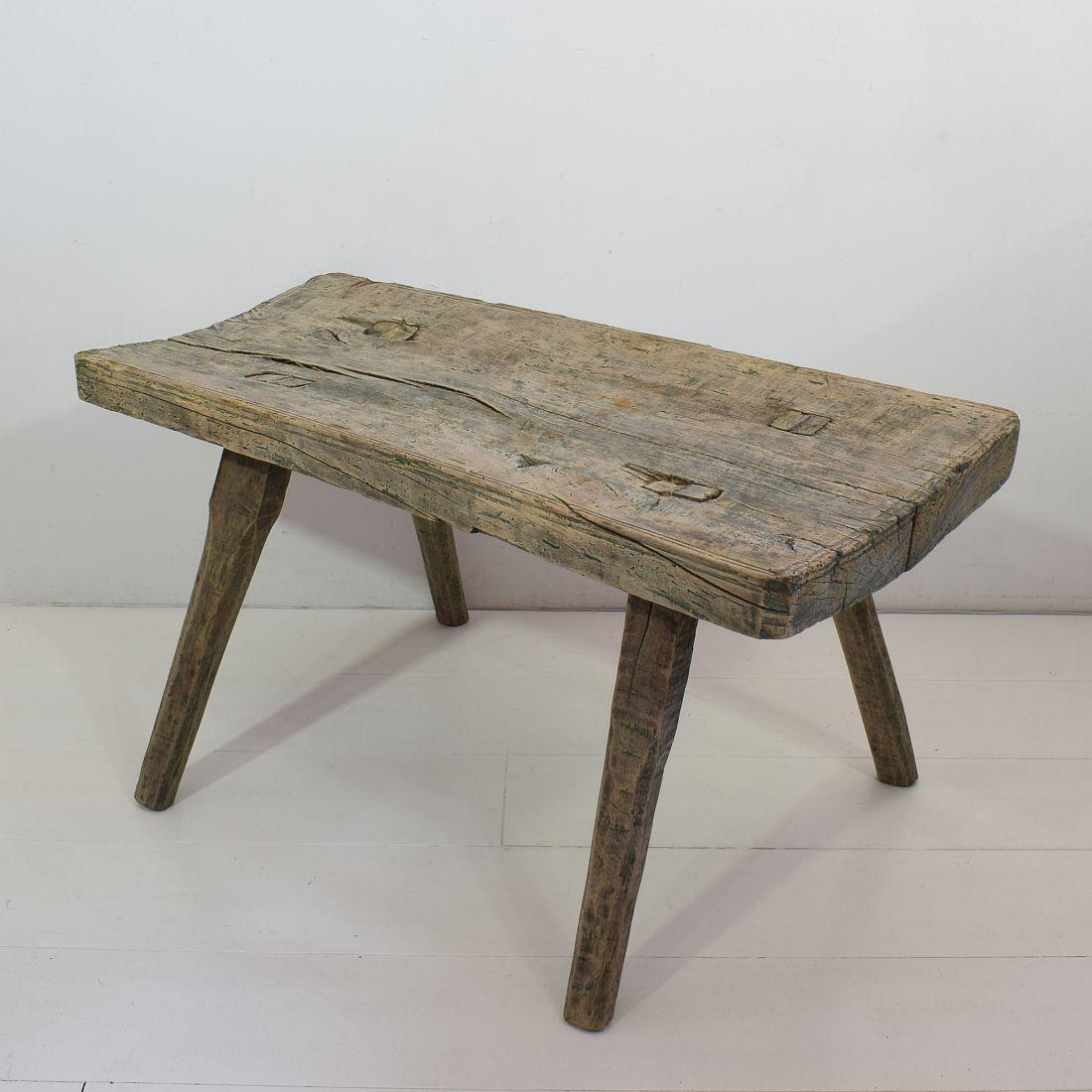 Small French 19th Century Rustic Oak Table In Good Condition In Buisson, FR