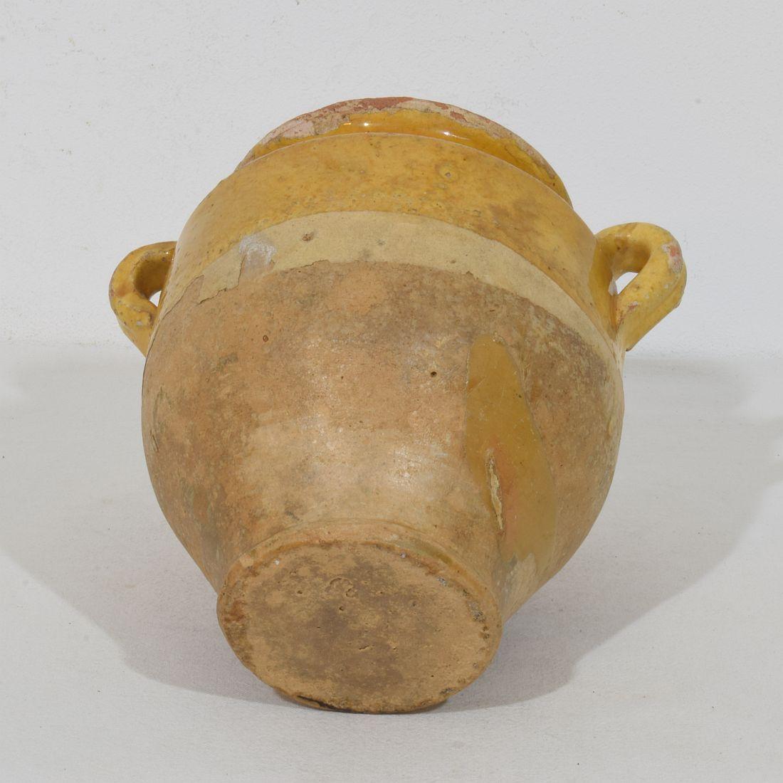 Petite jarre à confit française du 19ème siècle en céramique à glaçure jaune en vente 3