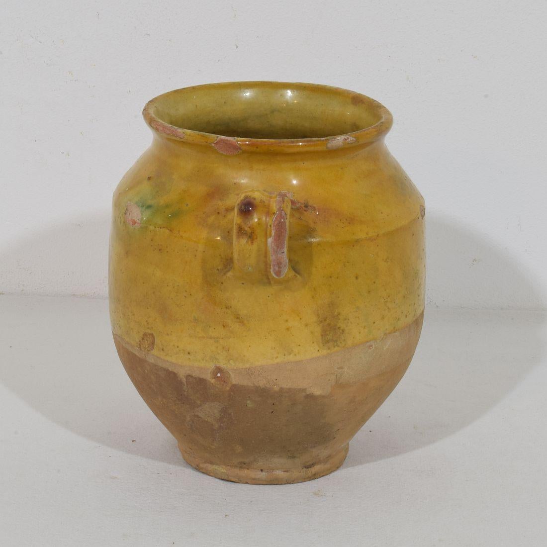 Petite jarre à confit française du 19ème siècle en céramique à glaçure jaune Bon état - En vente à Buisson, FR