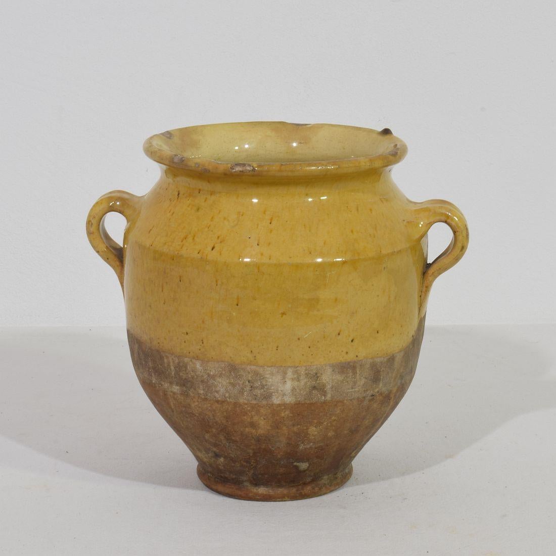 Vernissé Petit pot à confiture en céramique émaillée jaune du 19ème siècle (pot) en vente