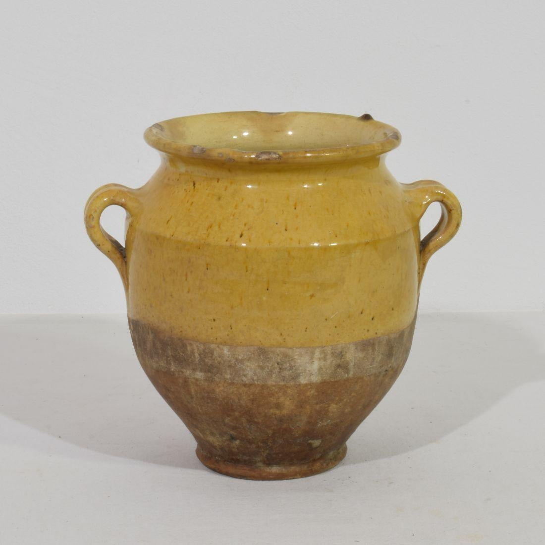 XIXe siècle Petit pot à confiture en céramique émaillée jaune du 19ème siècle (pot) en vente