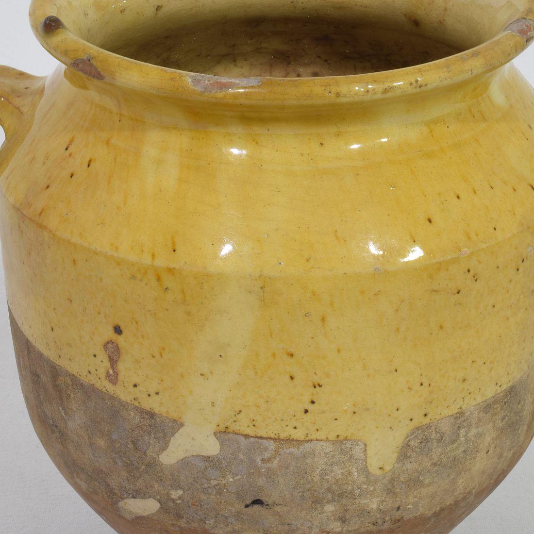 Céramique Petit pot à confiture en céramique émaillée jaune du 19ème siècle (pot) en vente