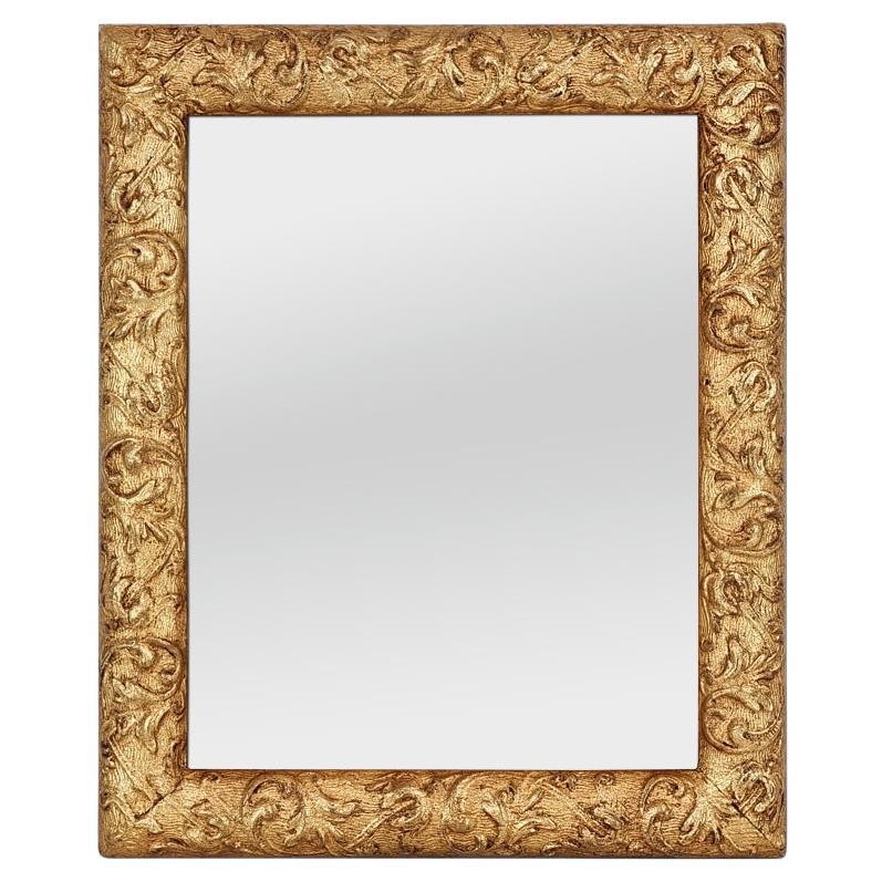 Piccolo Antique Mirror francese in legno dorato, decorazione a fogliame stilizzato, circa 1900