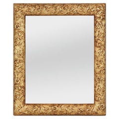 Piccolo Antique Mirror francese in legno dorato, decorazione a fogliame stilizzato, circa 1900