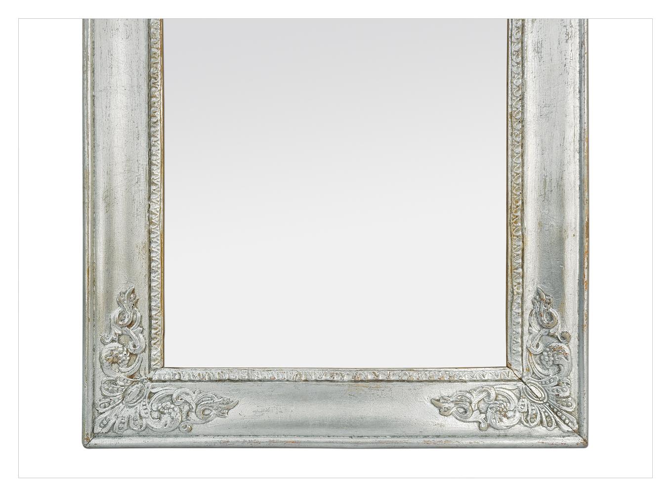 Small French Antique Silvered Mirror Restoration Style, circa 1890 In Good Condition For Sale In Paris, FR