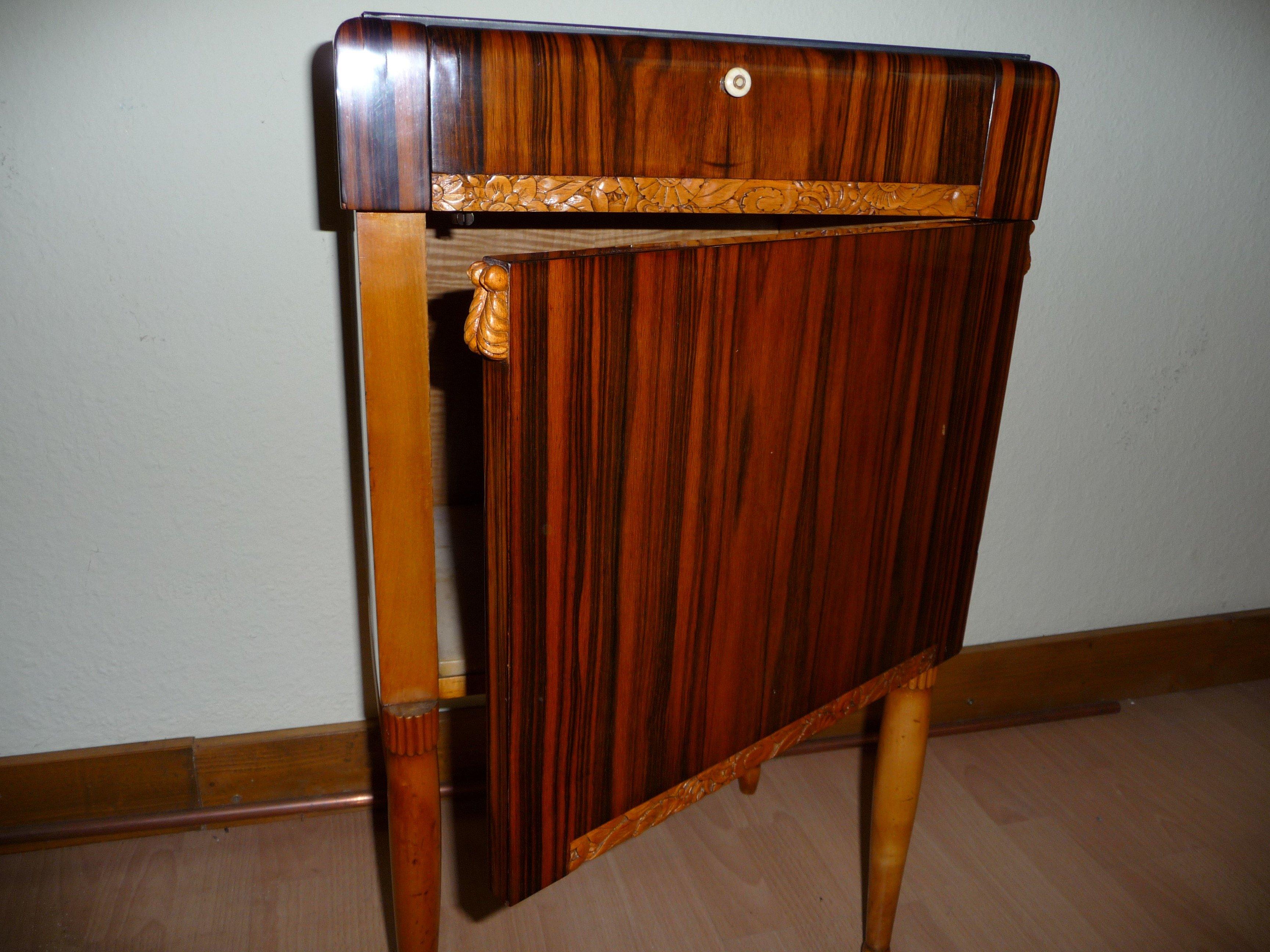 Early 20th Century Small French Art Deco Cabinet in the Style of Paul Follot For Sale
