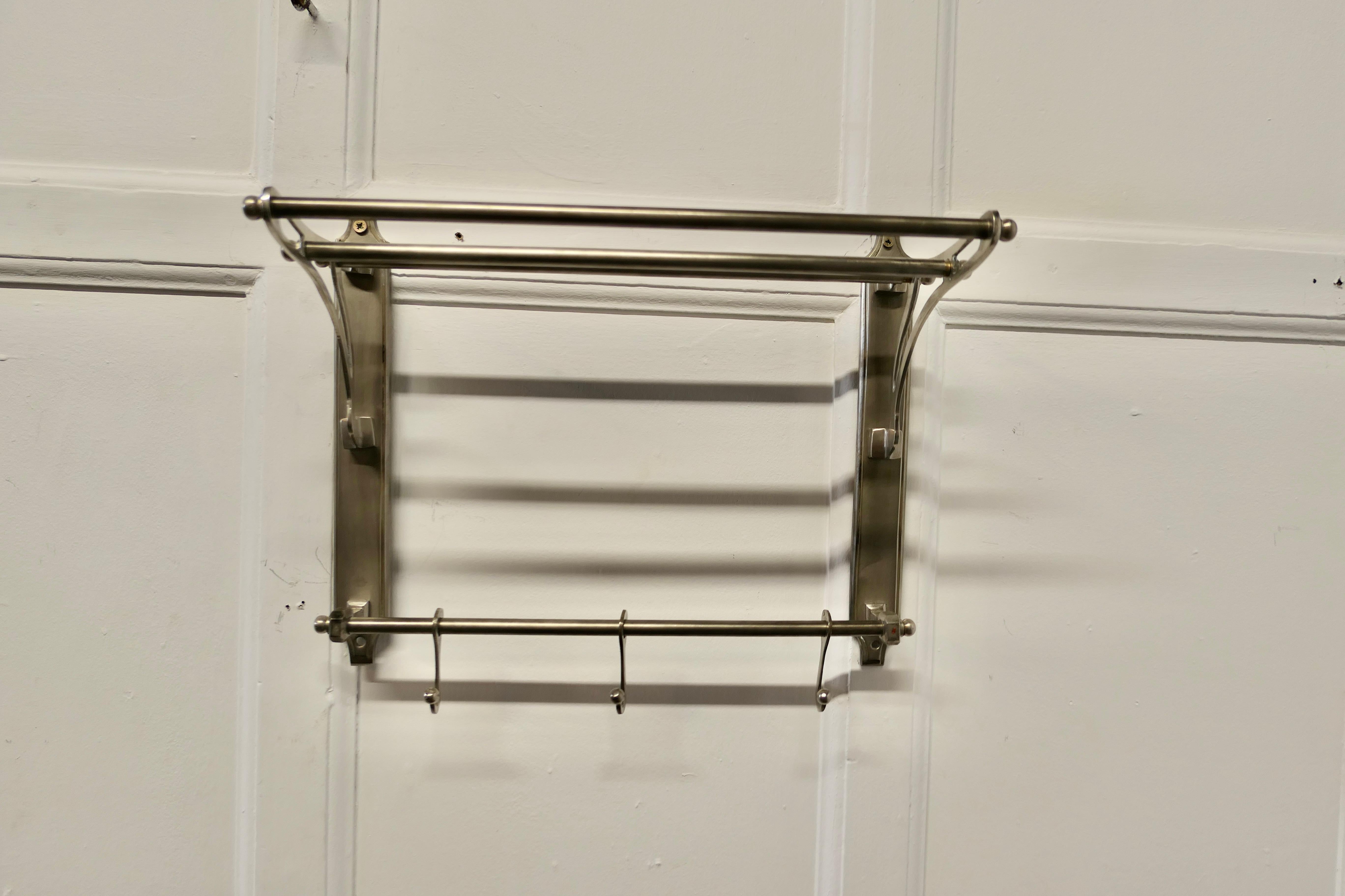 Small French Art Deco Hat and Coat Rack, Pullman Railway Train Style In Good Condition In Godshill, Isle of Wight