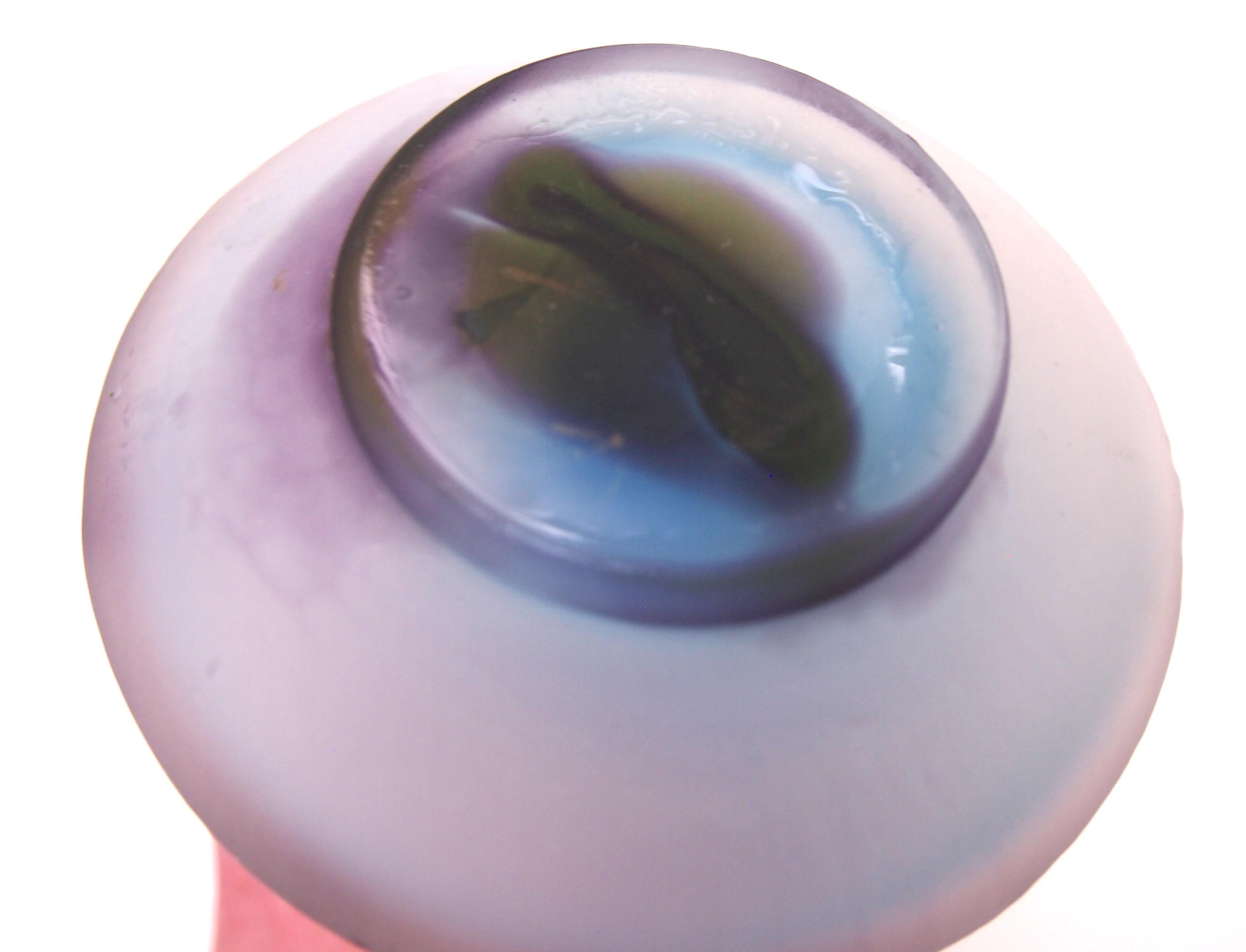 Kleine französische Jugendstil Emile Galle Cameo Glas Eisenkraut Blüte Vase c1908 im Angebot 1