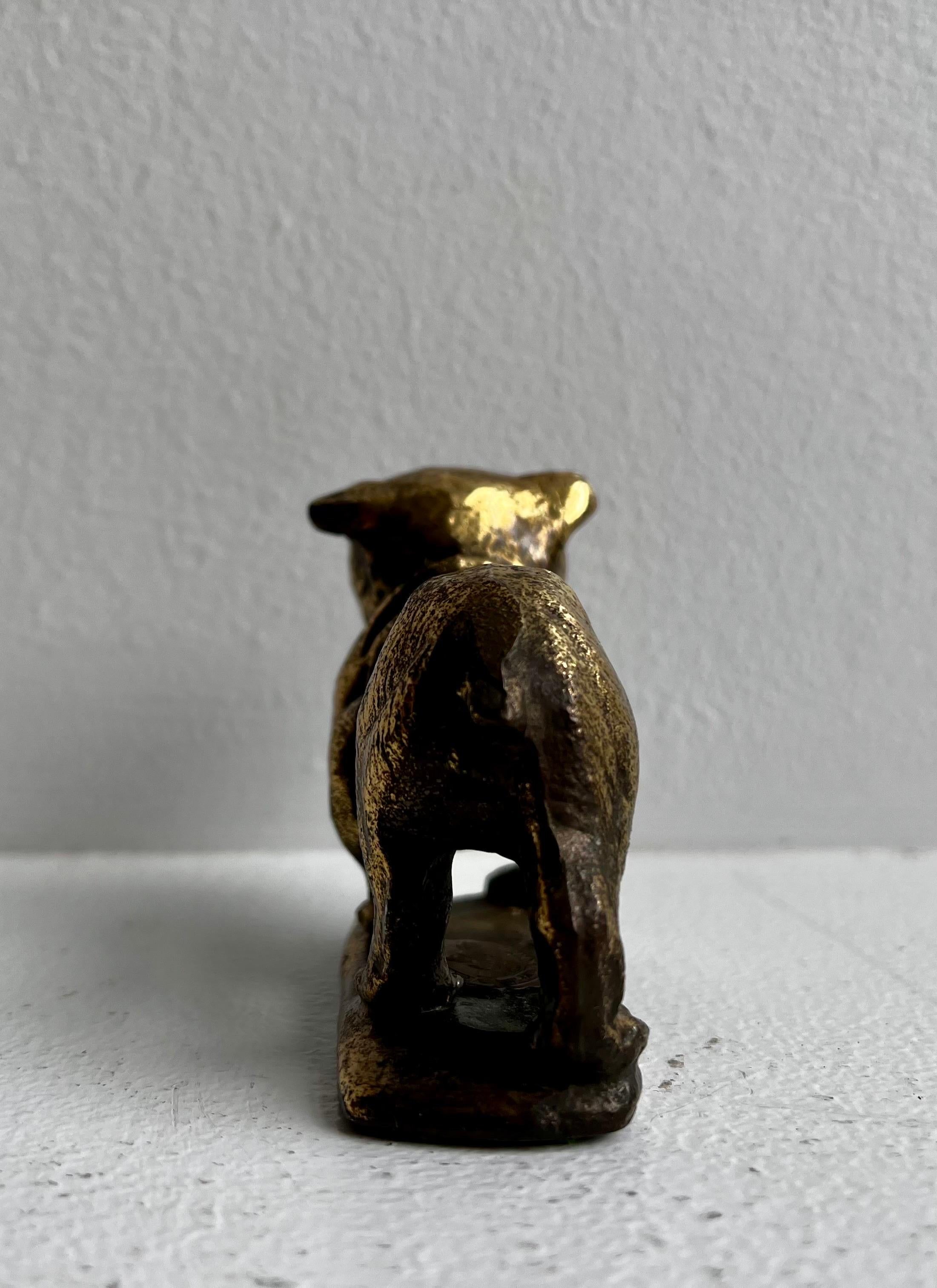 Statua o fermacarte di bulldog 