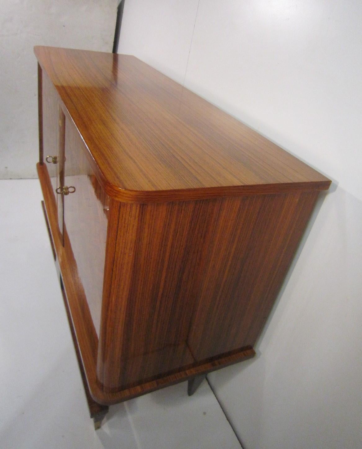 Small French Cabinet in Palisander with Marquetry and Parquetry Detail 6