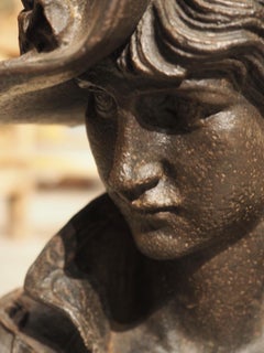 Pequeño busto francés de hierro fundido y madera de mujer, circa 1880