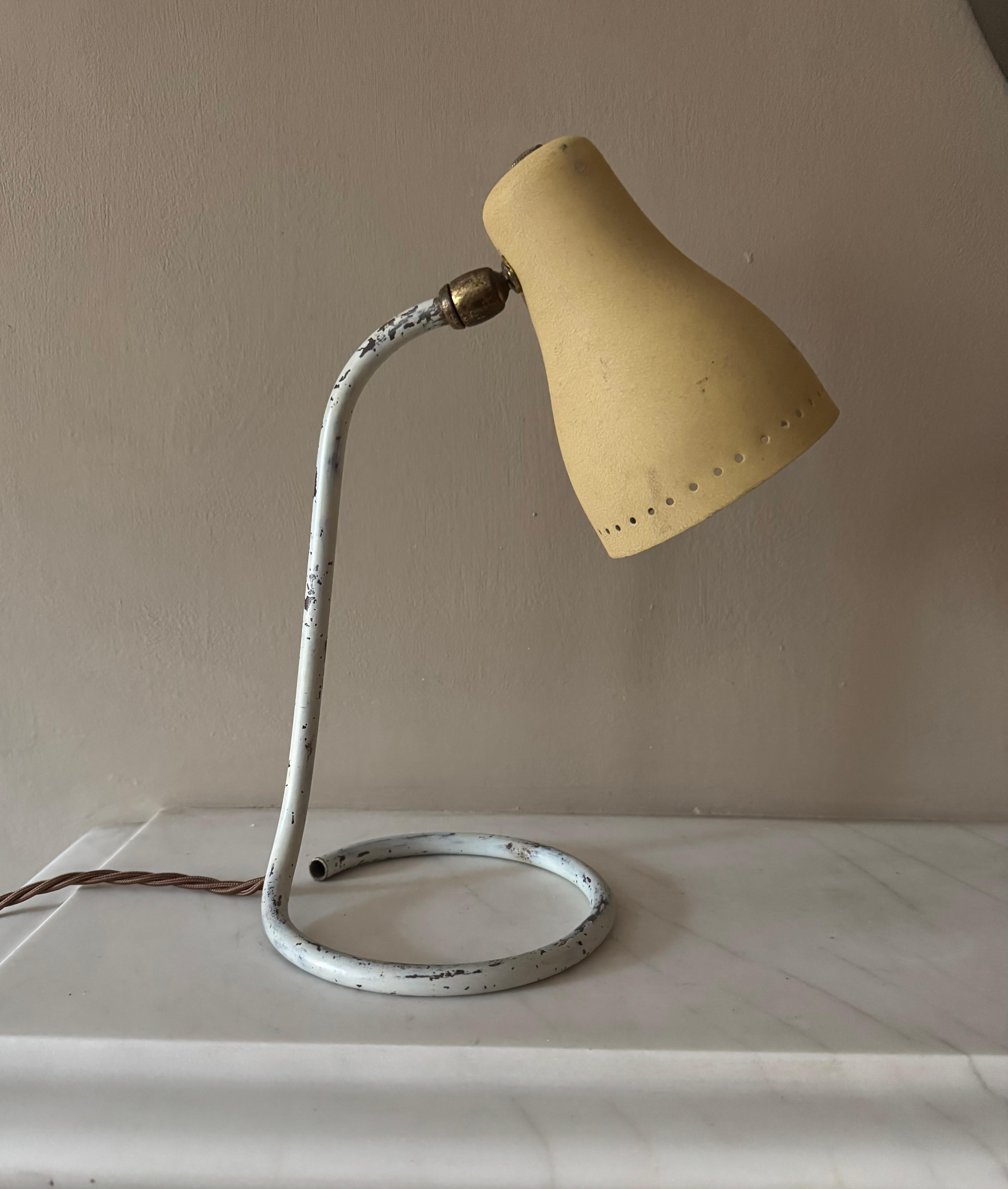 Small French cocotte desk lamp For Sale 4