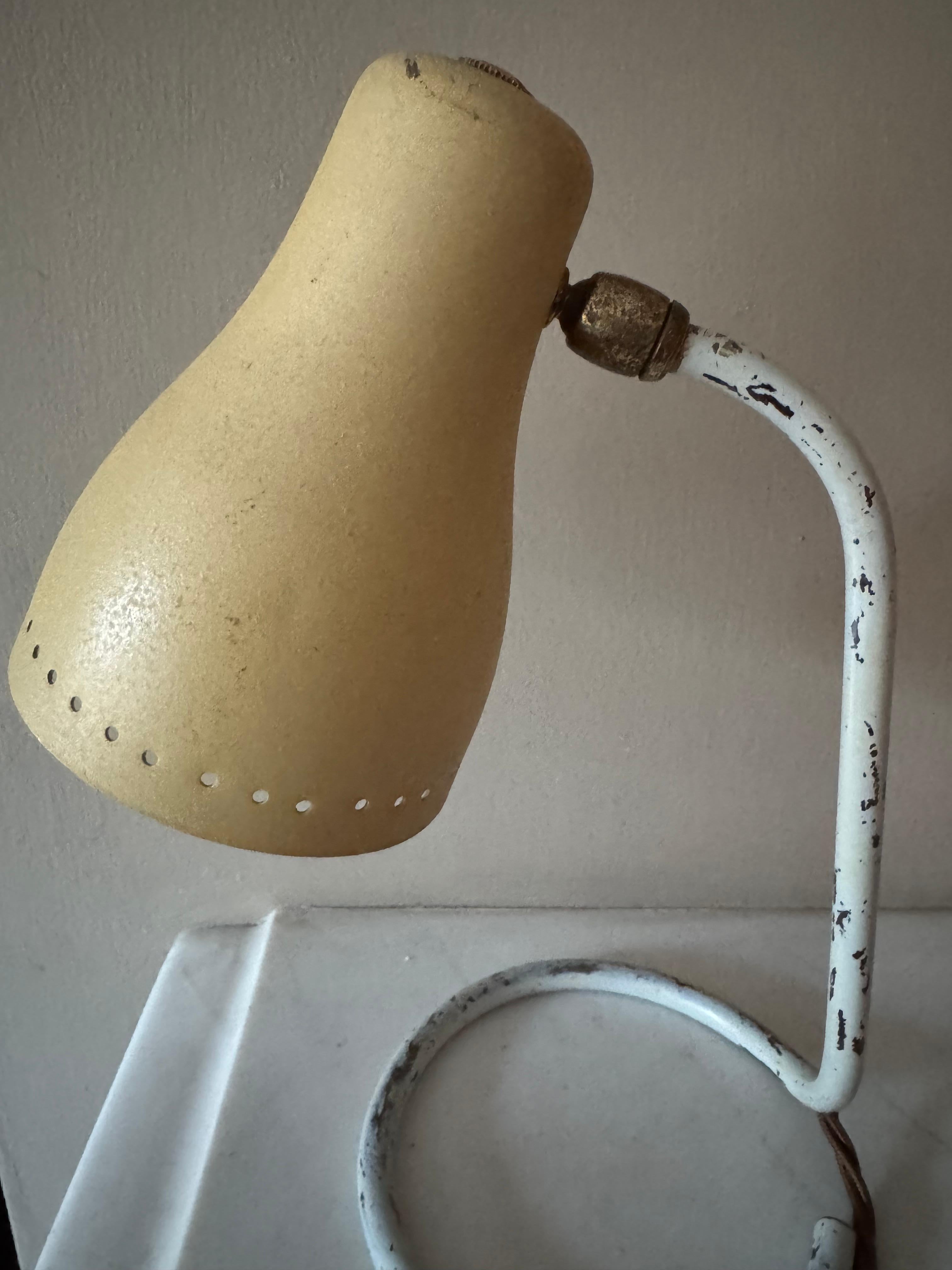 Small French cocotte desk lamp In Good Condition For Sale In London, GB