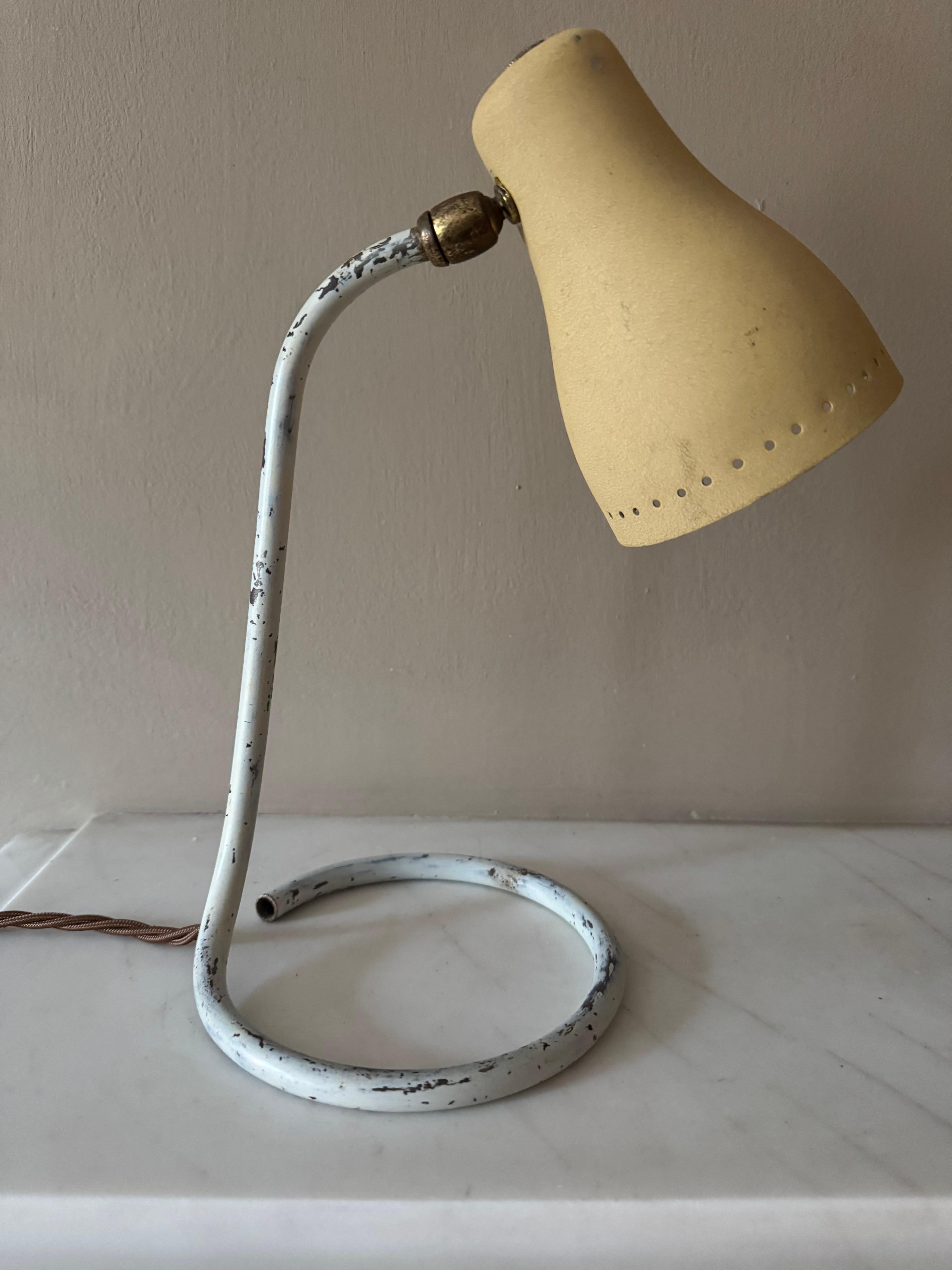 Small French cocotte desk lamp For Sale 1