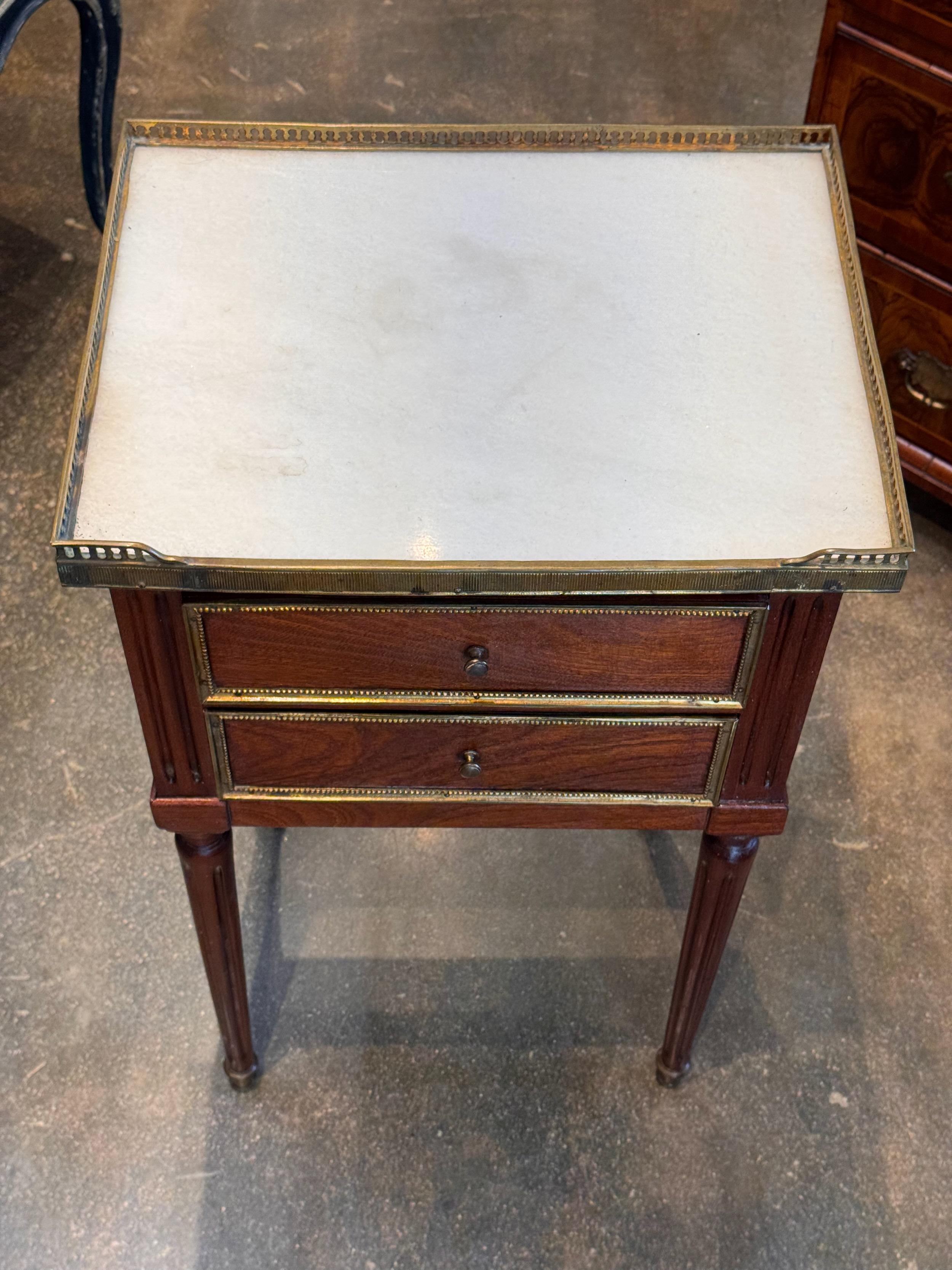 Francese Piccola commode francese in vendita
