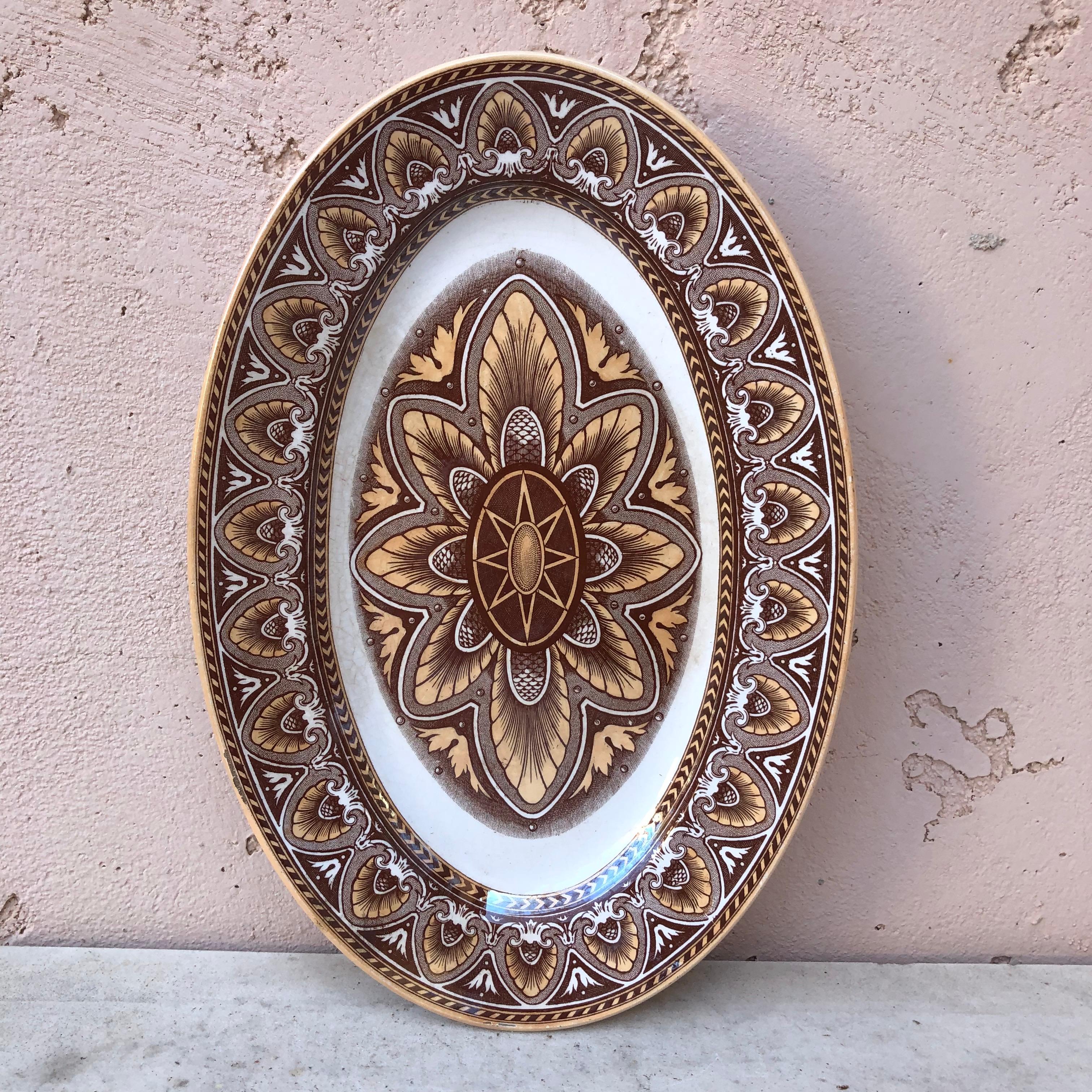 Small French Faience Oval Platter Model Italia Sarreguemines, Circa 1890 In Good Condition For Sale In Austin, TX