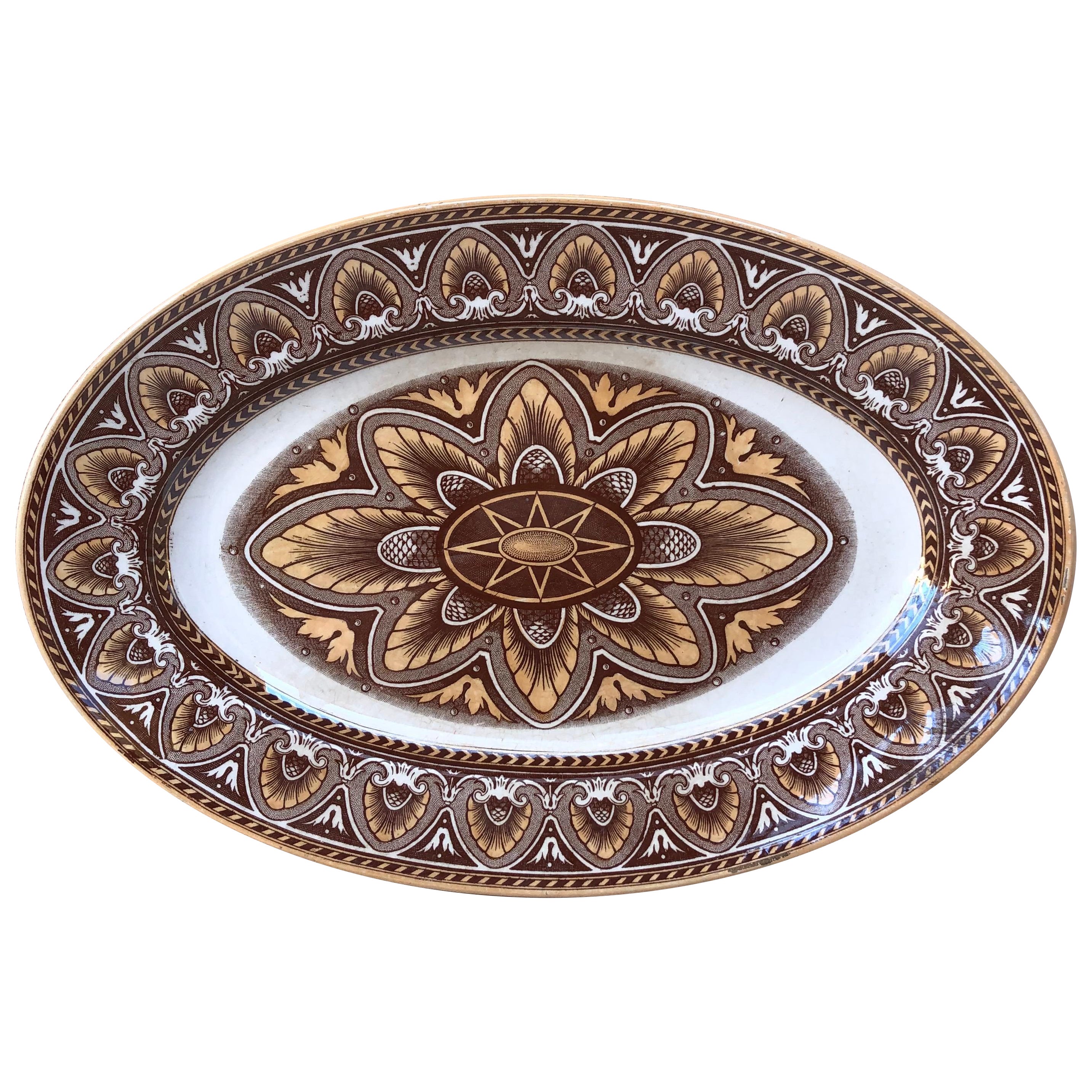 Pequeña fuente ovalada de loza francesa Modelo Italia Sarreguemines, circa 1890