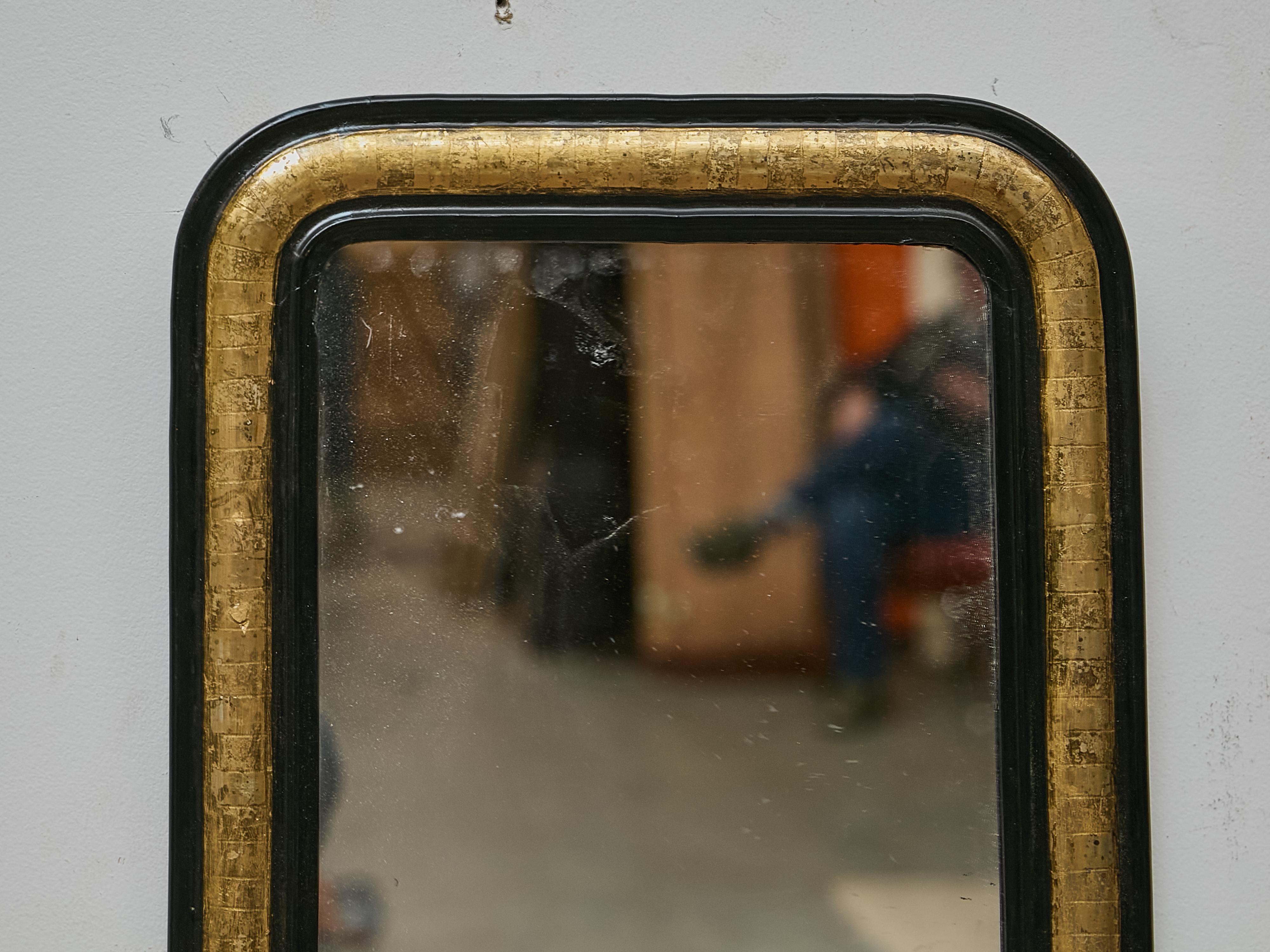 Small French Louis-Philippe Mirror with Gilt and Black Frame, circa 1850 For Sale 2
