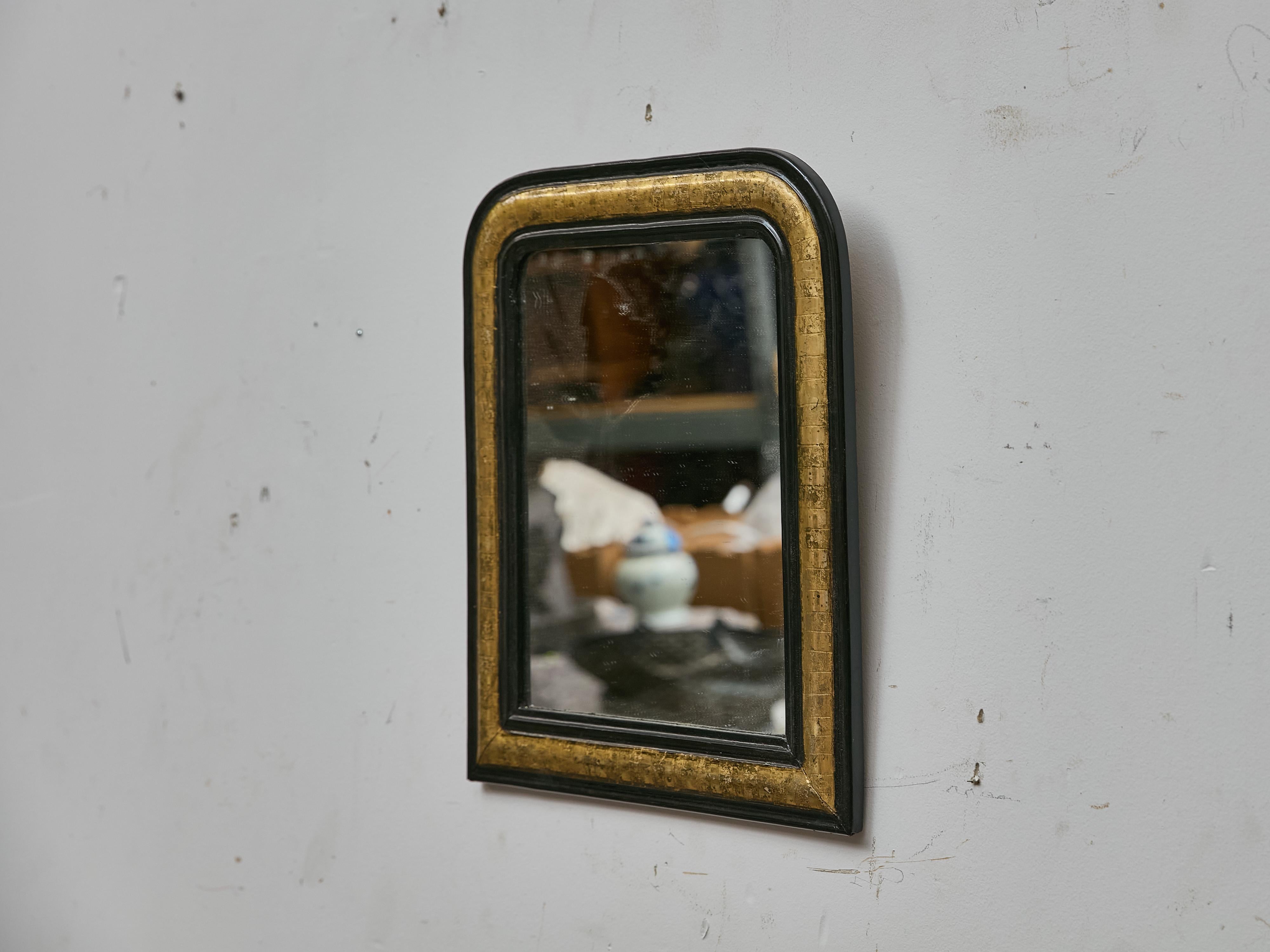 Small French Louis-Philippe Mirror with Gilt and Black Frame, circa 1850 For Sale 3