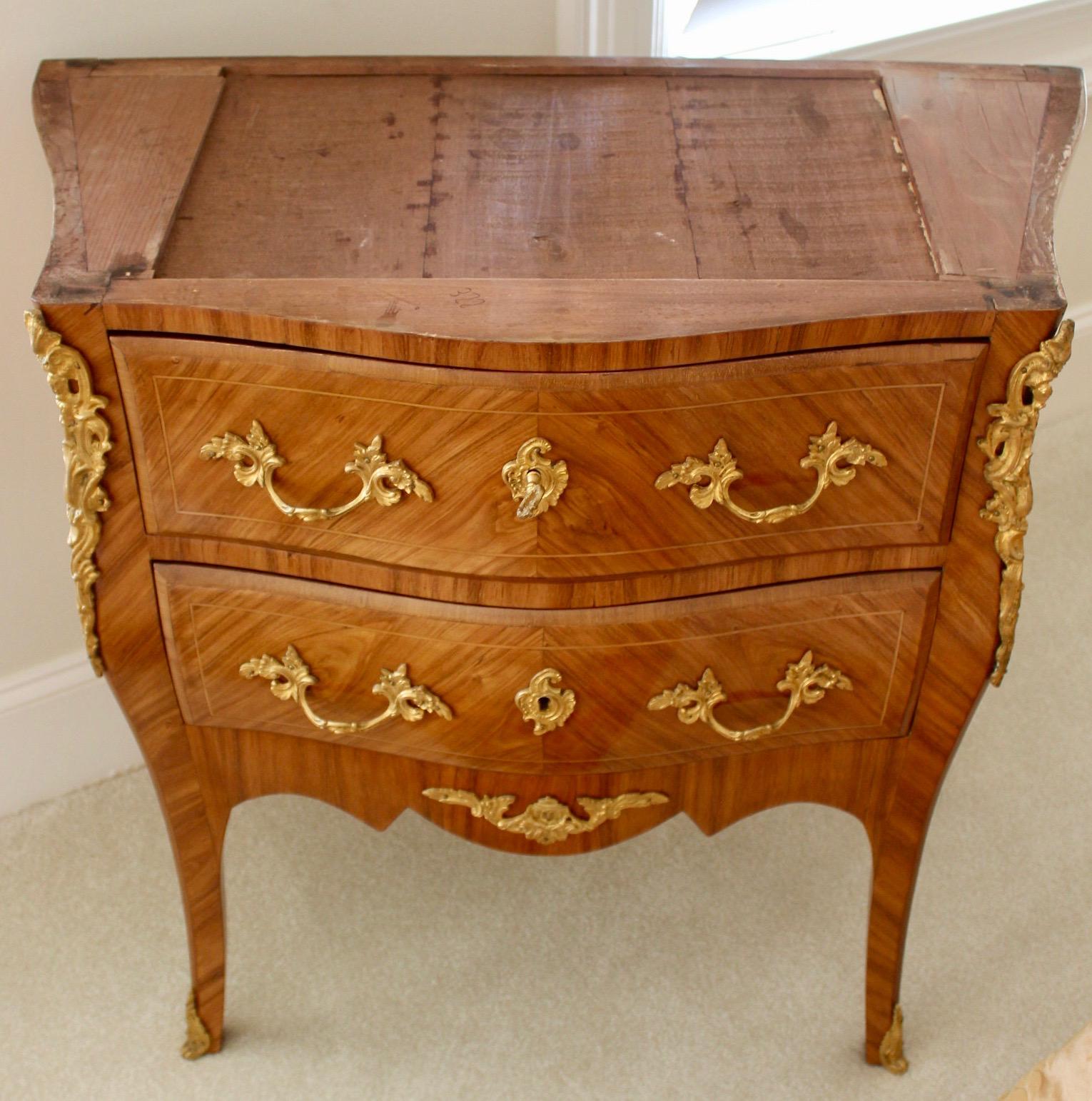 Small French Louis XV Commode 11