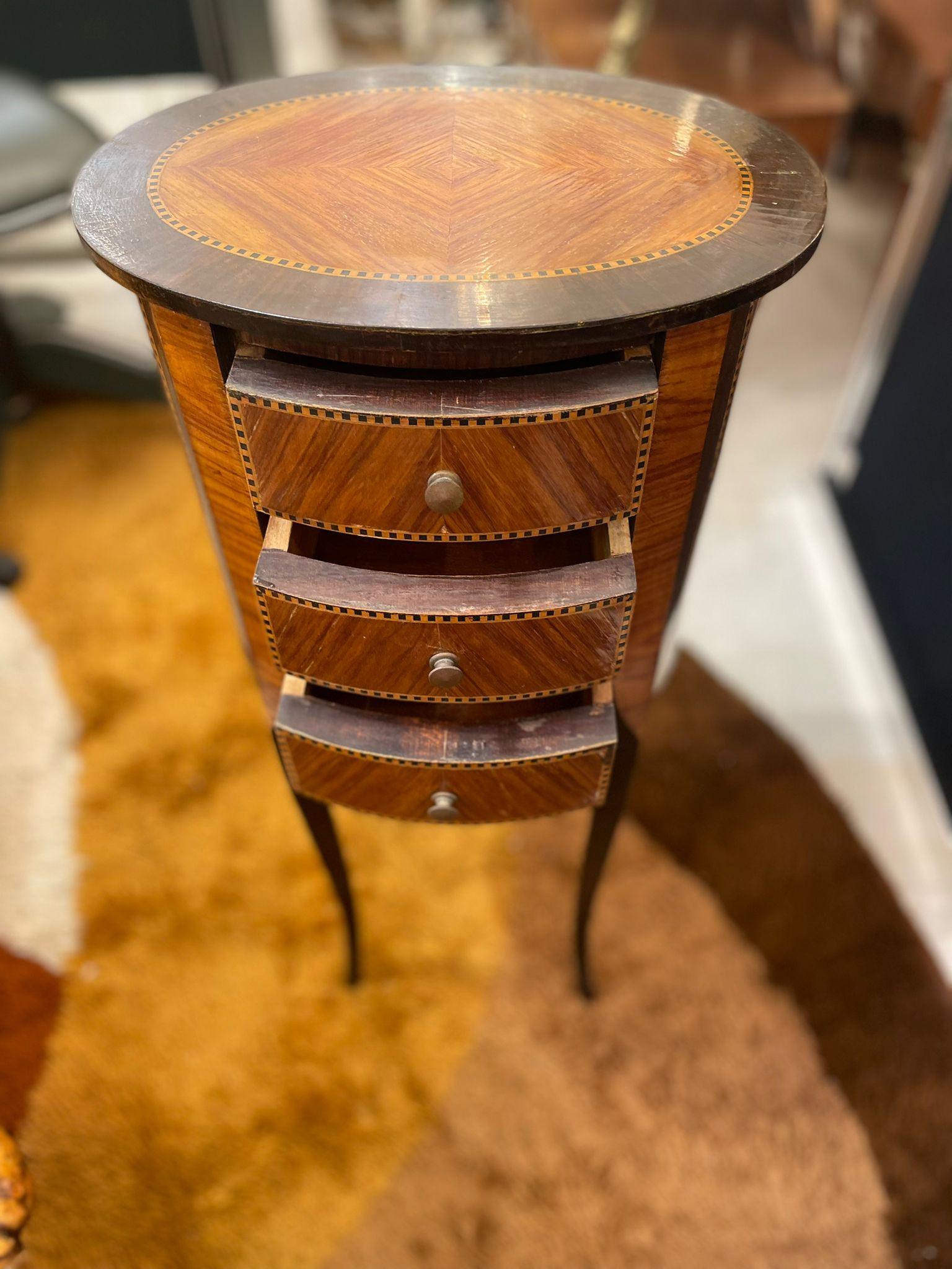 Small French Louis XV Inlaid Kingwood Side Table 5