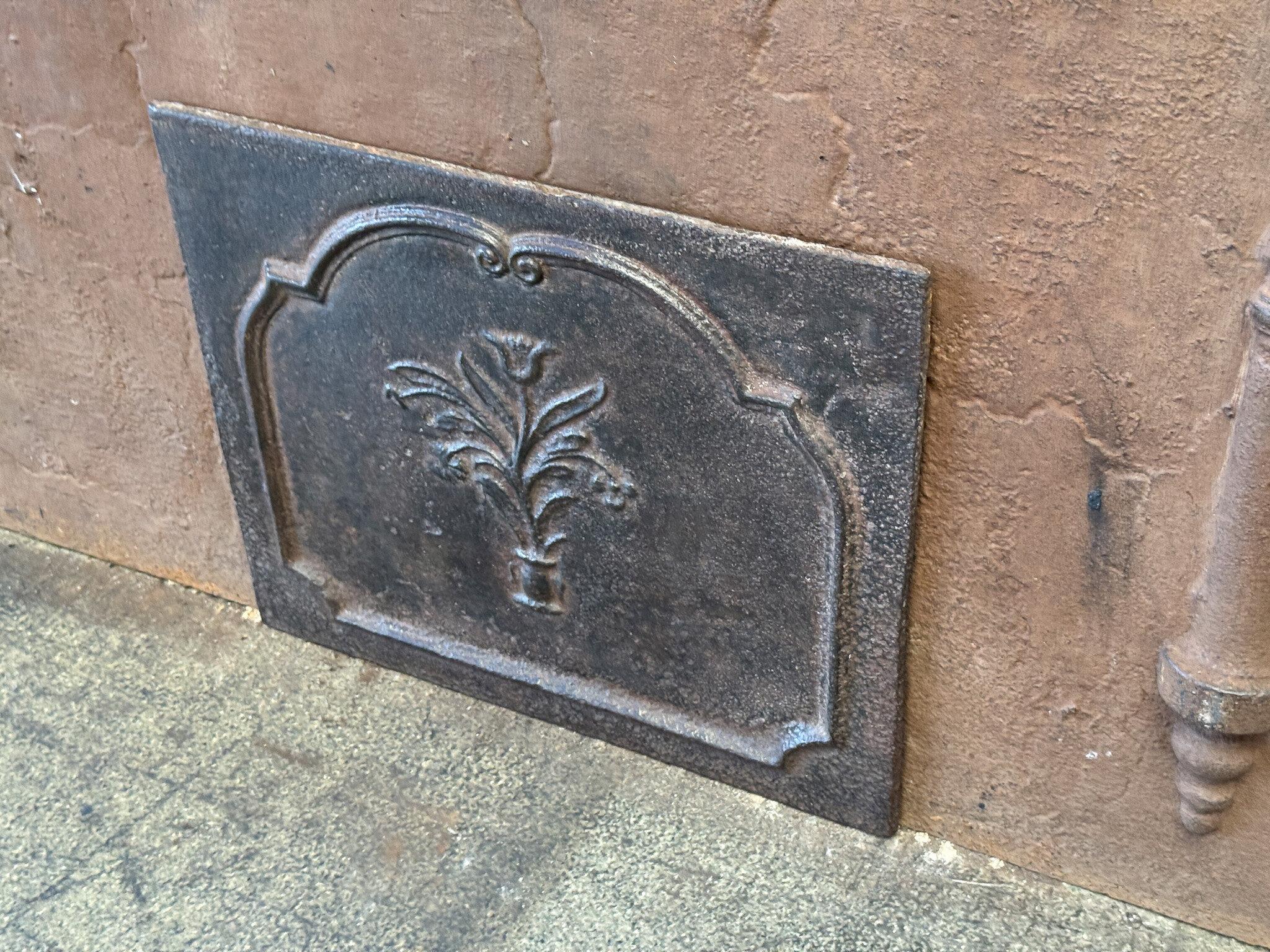 Piccolo cesto di fiori francese del periodo Luigi XV In condizioni buone in vendita a Amerongen, Amerongen
