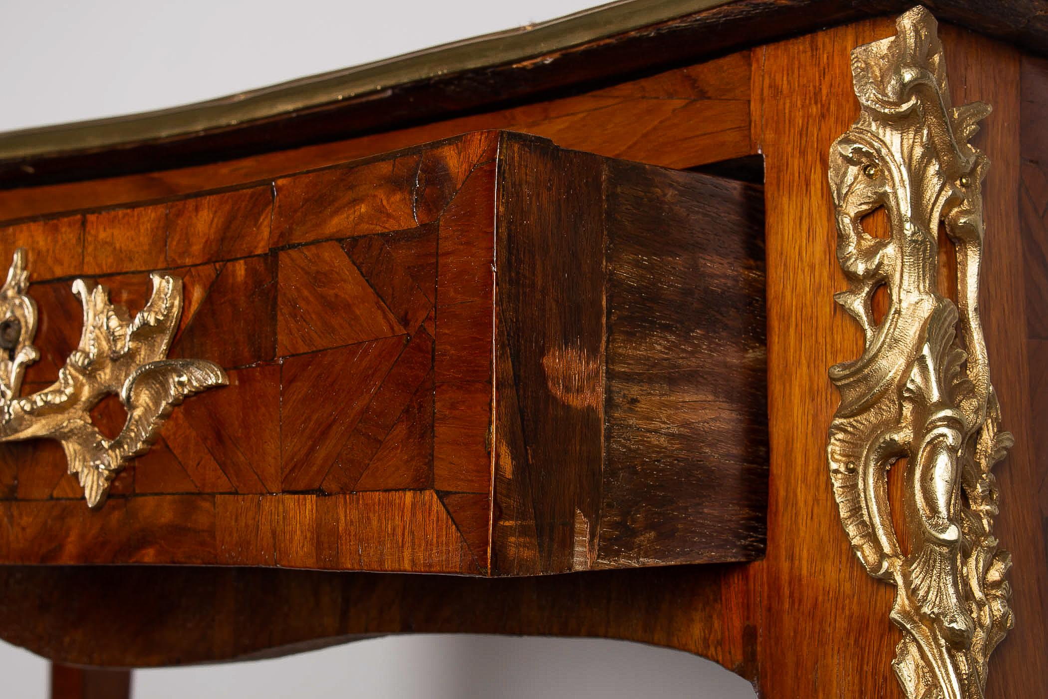 Small French Louis XV Style Marquetry Bureau Plat, circa 1820-1840 1