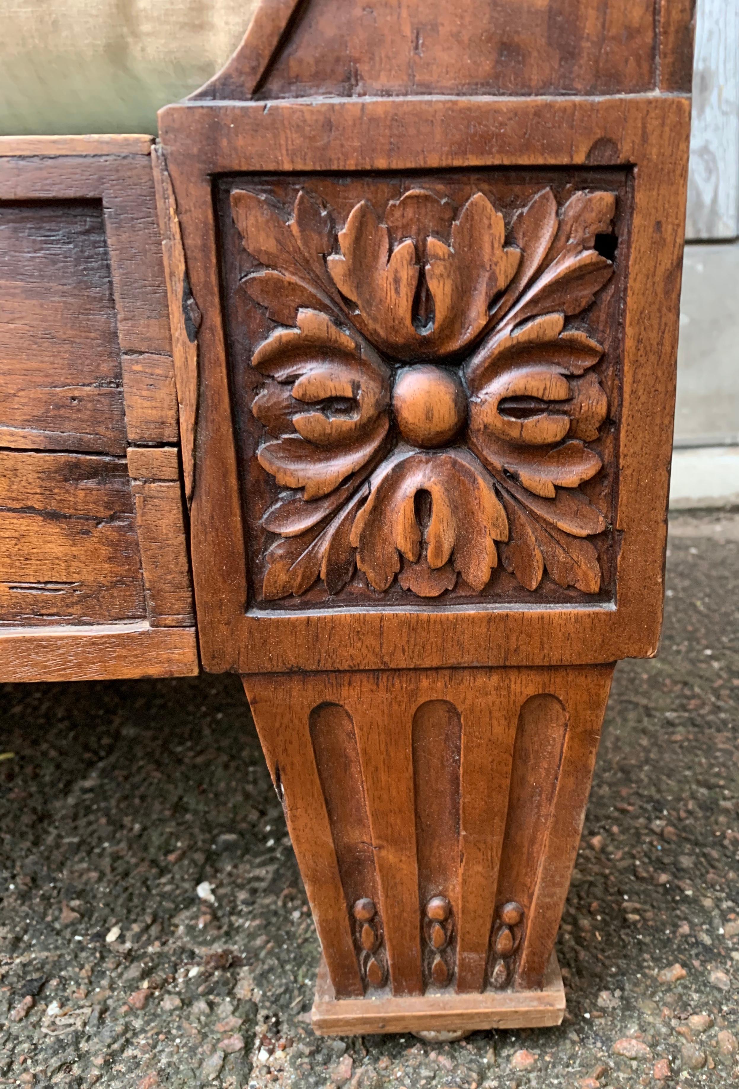 Small French Louis XVI Daybed Settee In Carved Mahogany 4