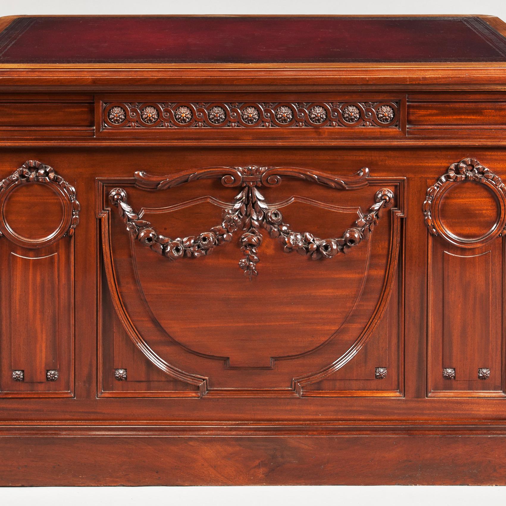 Small French Mahogany Library Desk in the Neoclassical Style In Excellent Condition In London, GB