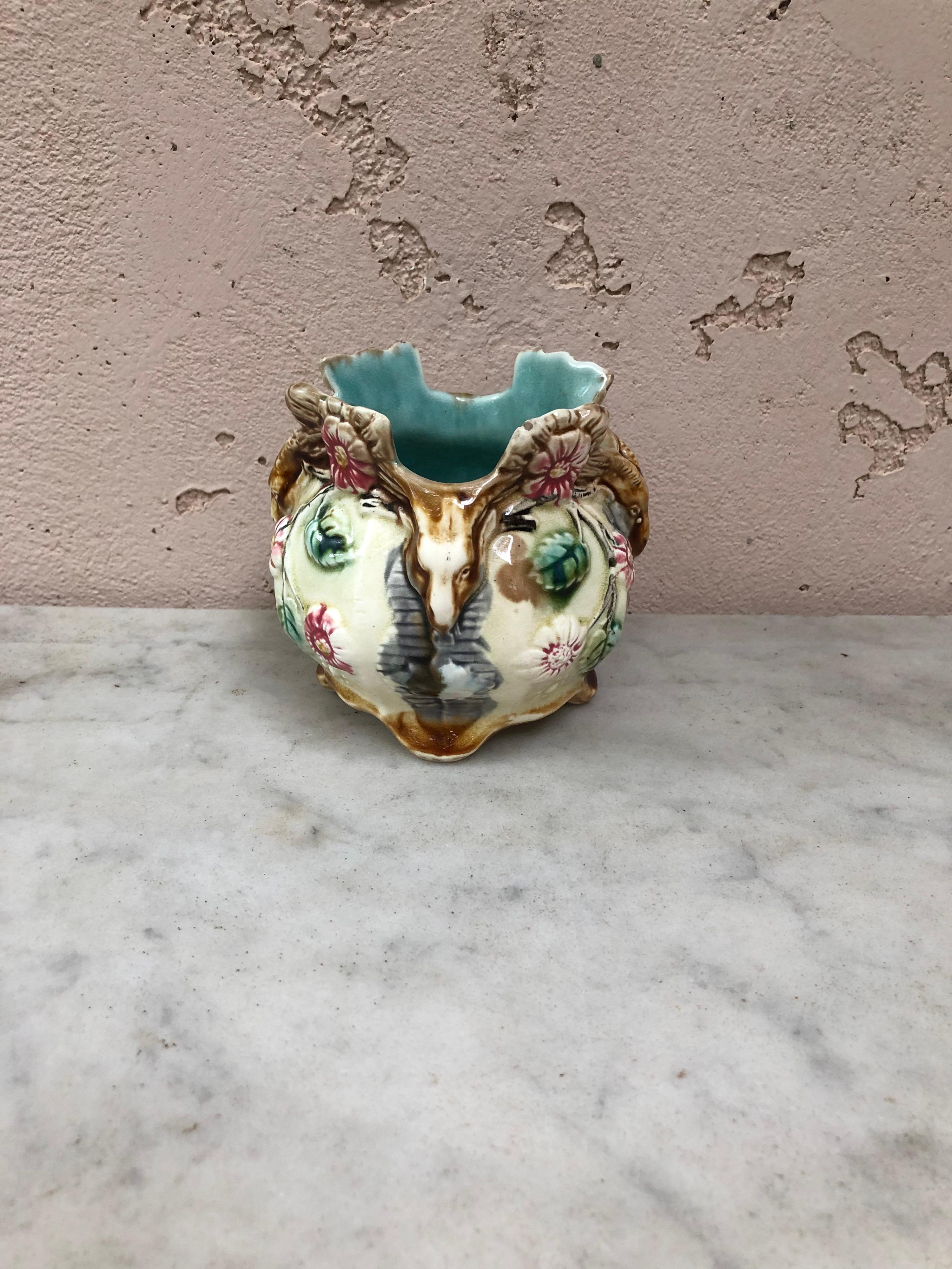 Small French Majolica Cache Pot Onnaing, Circa 1890 In Good Condition For Sale In Austin, TX