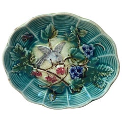 Small French Majolica Dish with Bird Onnaing, circa 1890