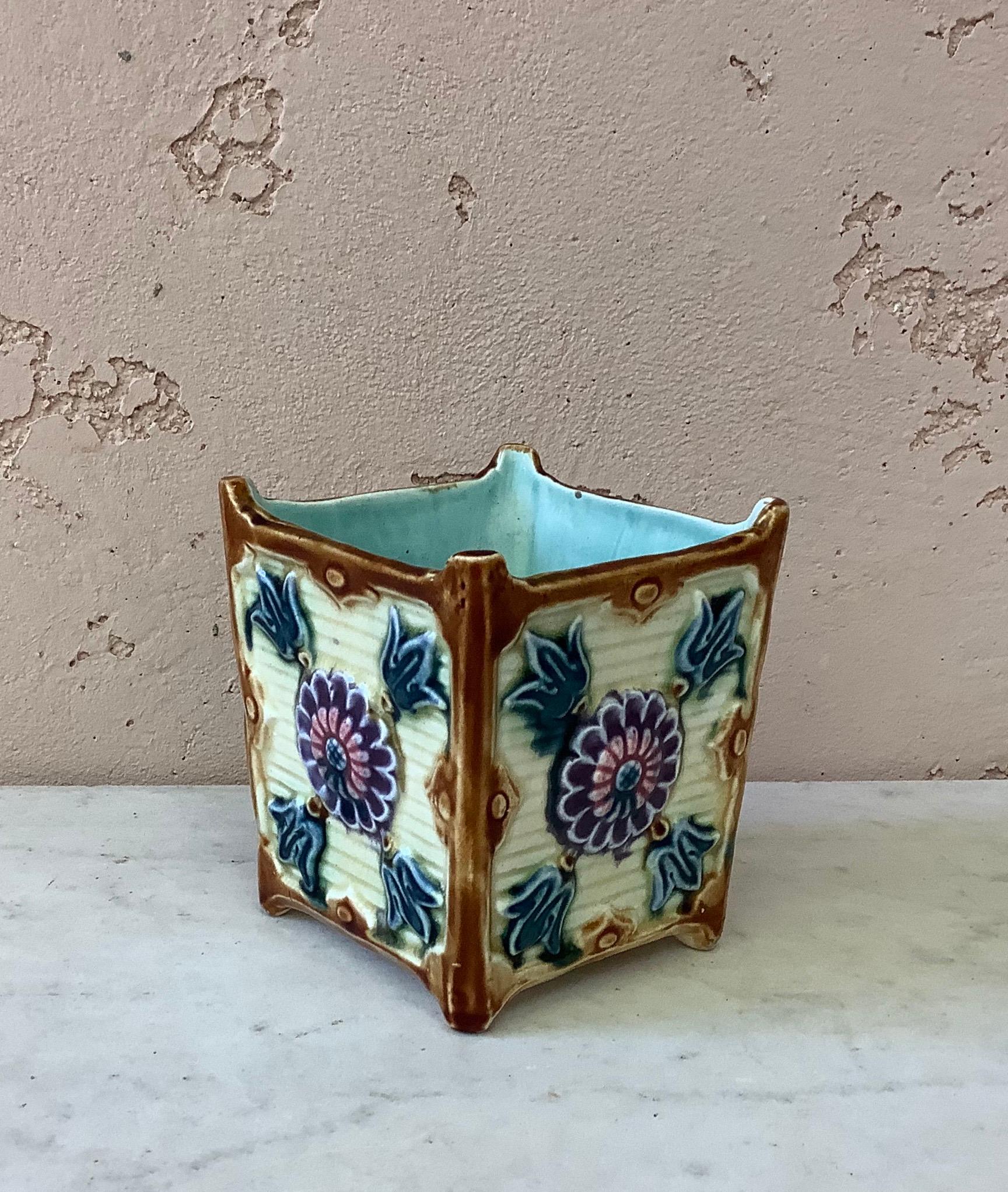 Late 19th Century Small French Majolica Jardinière Onnaing, circa 1890 For Sale