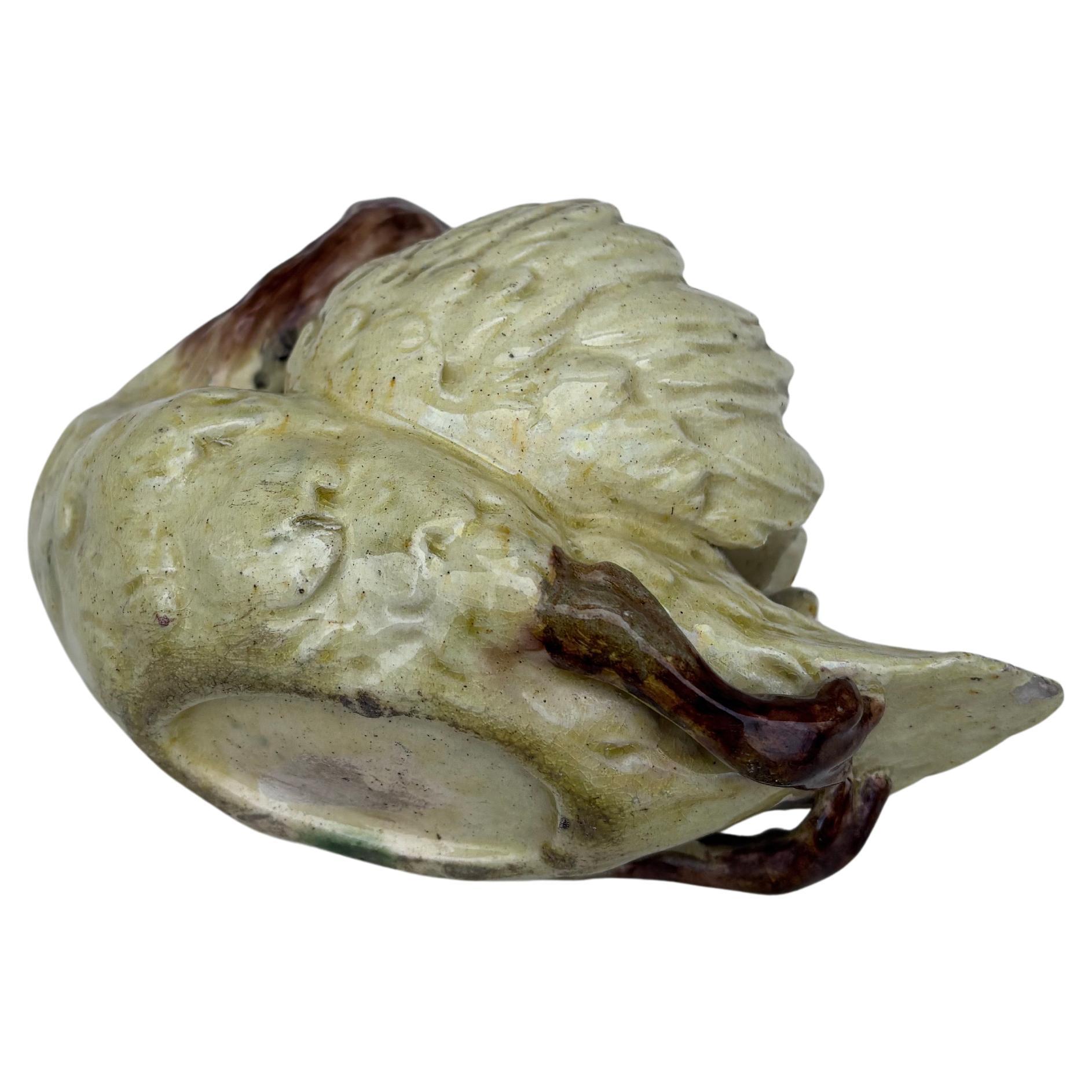 Petite jardinière en majolique française en forme de Swan Circa 1890 Bon état - En vente à Austin, TX