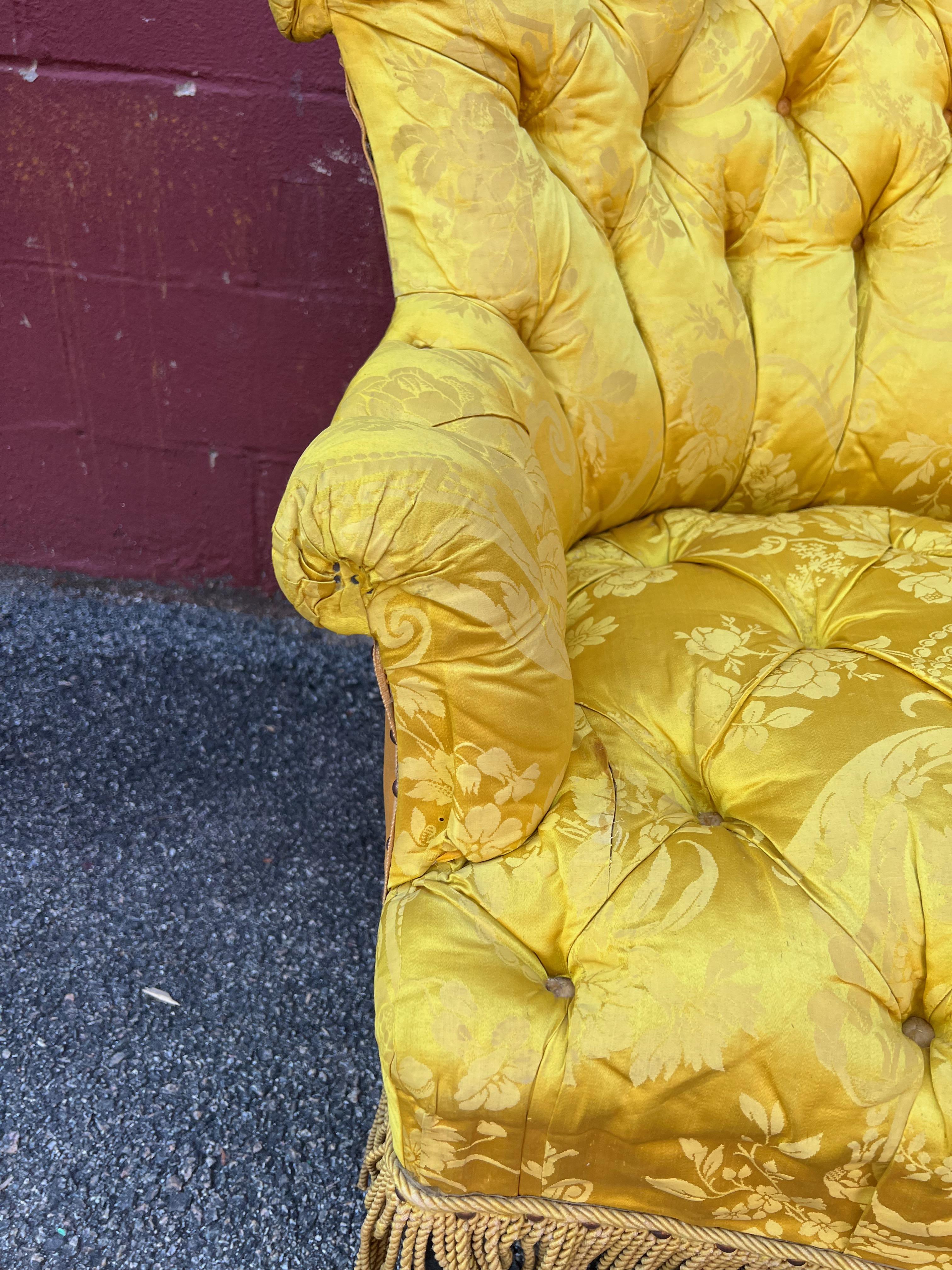 Small French Napoleon III Tufted Sofa in Yellow Silk Fabric 9