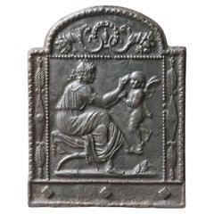 Petite plaque de cheminée d'époque néoclassique française « Femme avec Cupidon »