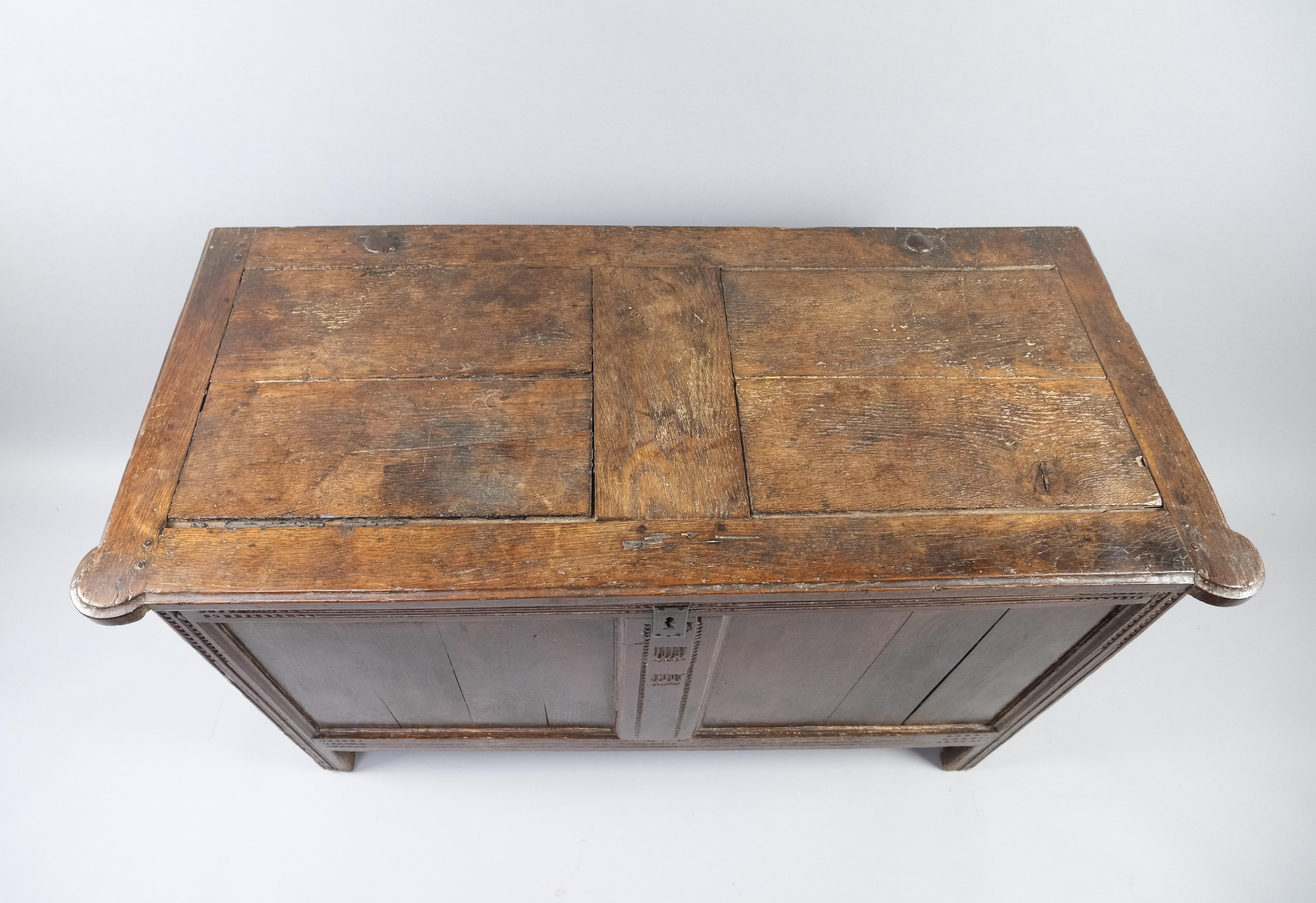 18th Century Small French oak coffer For Sale