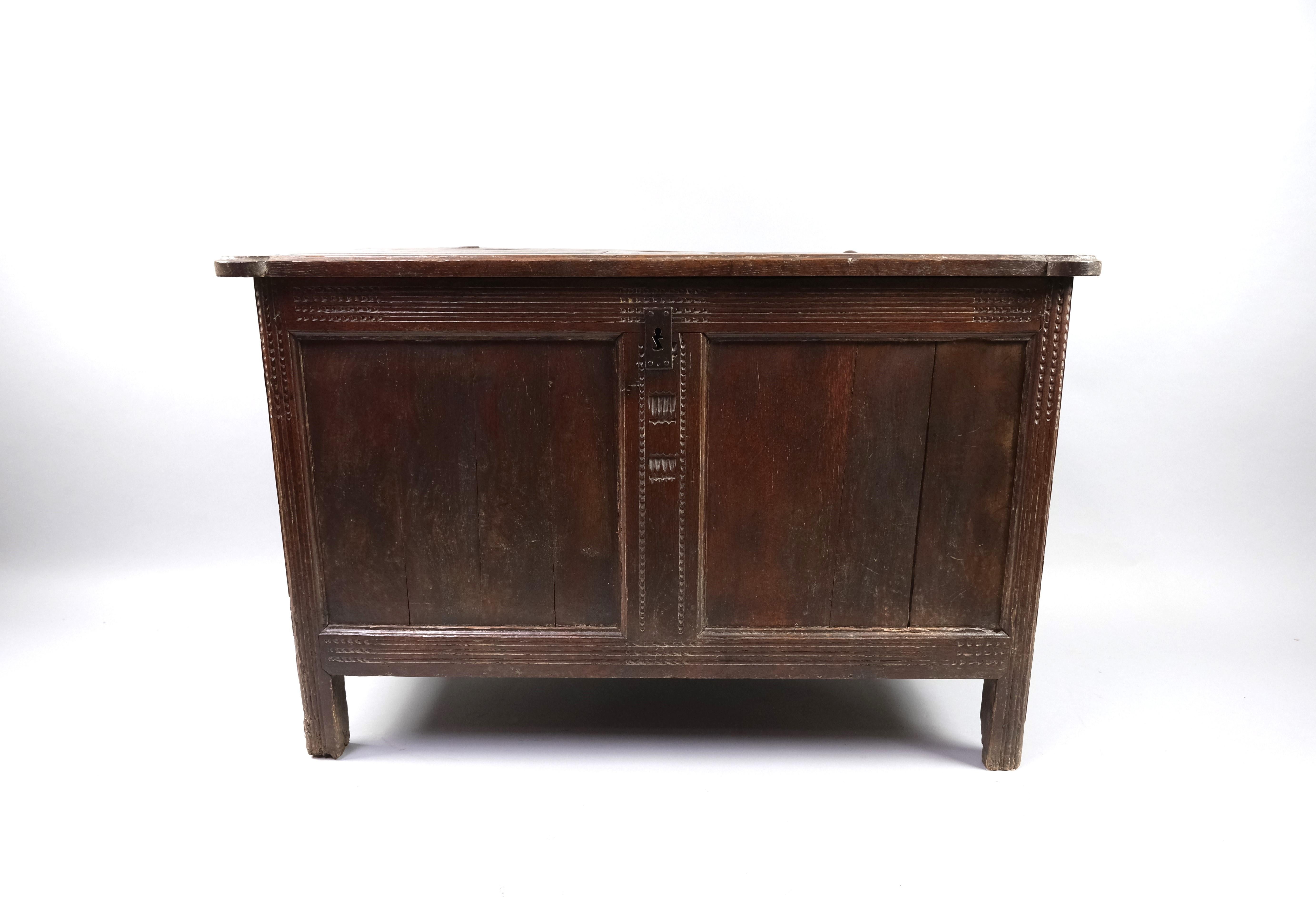 Small French oak coffer For Sale 2