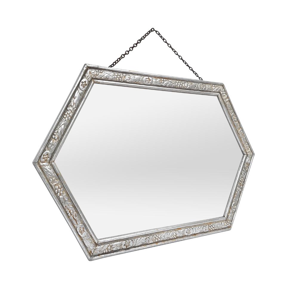 Small octagonal silvered antique wall mirror, Art Nouveau style circa 1900, decorated with friezes of flowers and leaves. Antique frame re-silvered with leaf. Frame width: 3 cm / 1.18 in. Modern glass mirror. Wood back. 