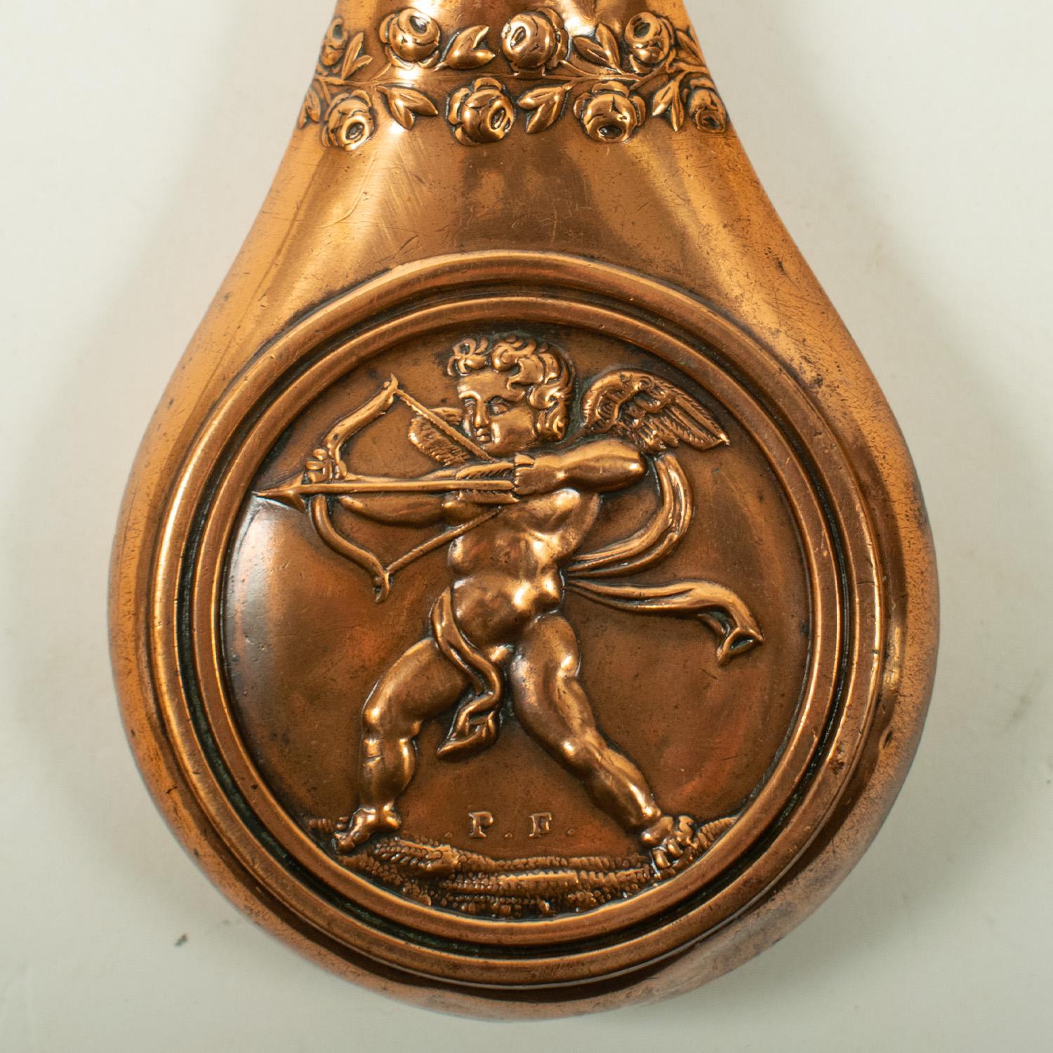 Petit tableau françaisPISTOL FLASK, CUPID, 19ème siècle Bon état - En vente à TEYJAT, FR