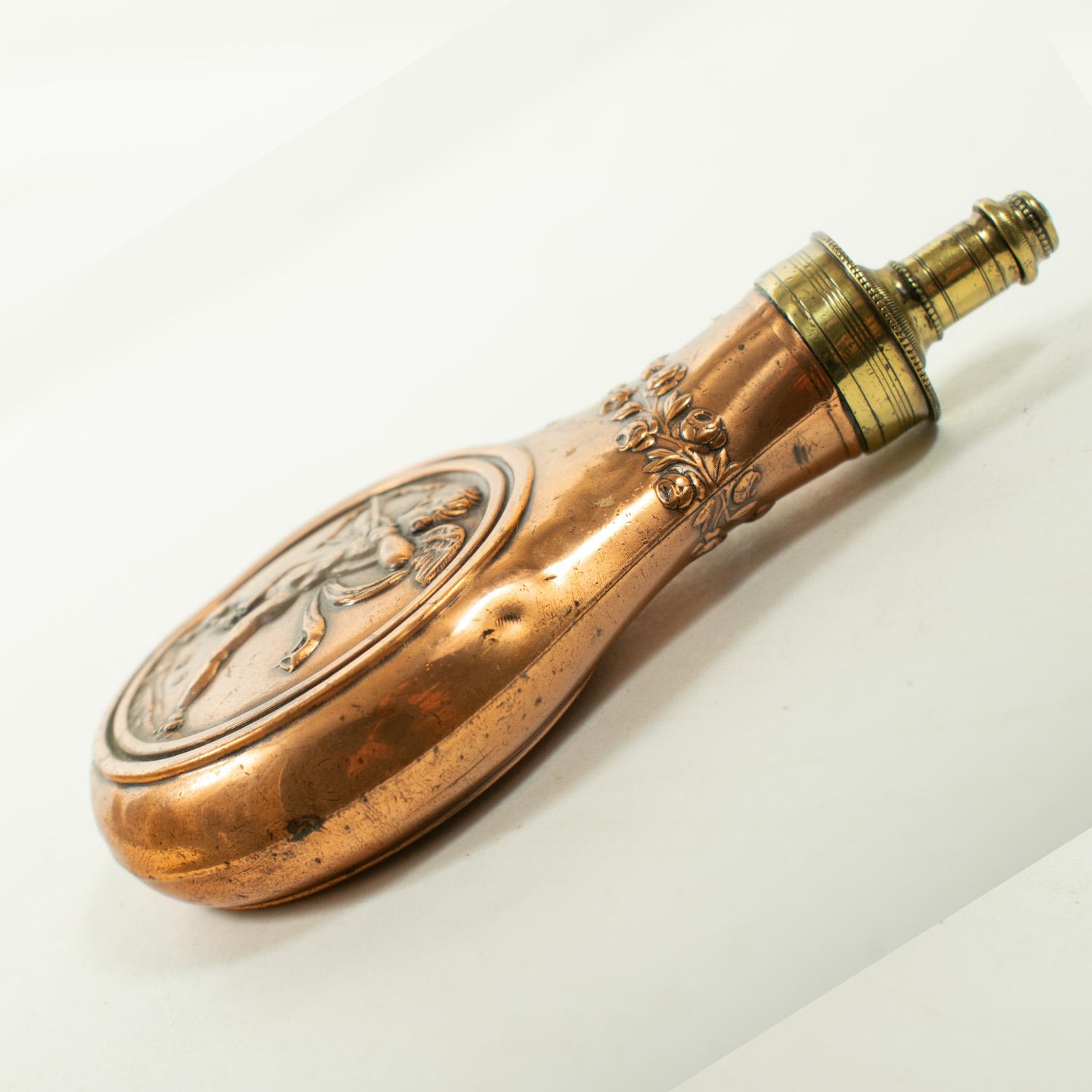 Petit tableau françaisPISTOL FLASK, CUPID, 19ème siècle en vente 1