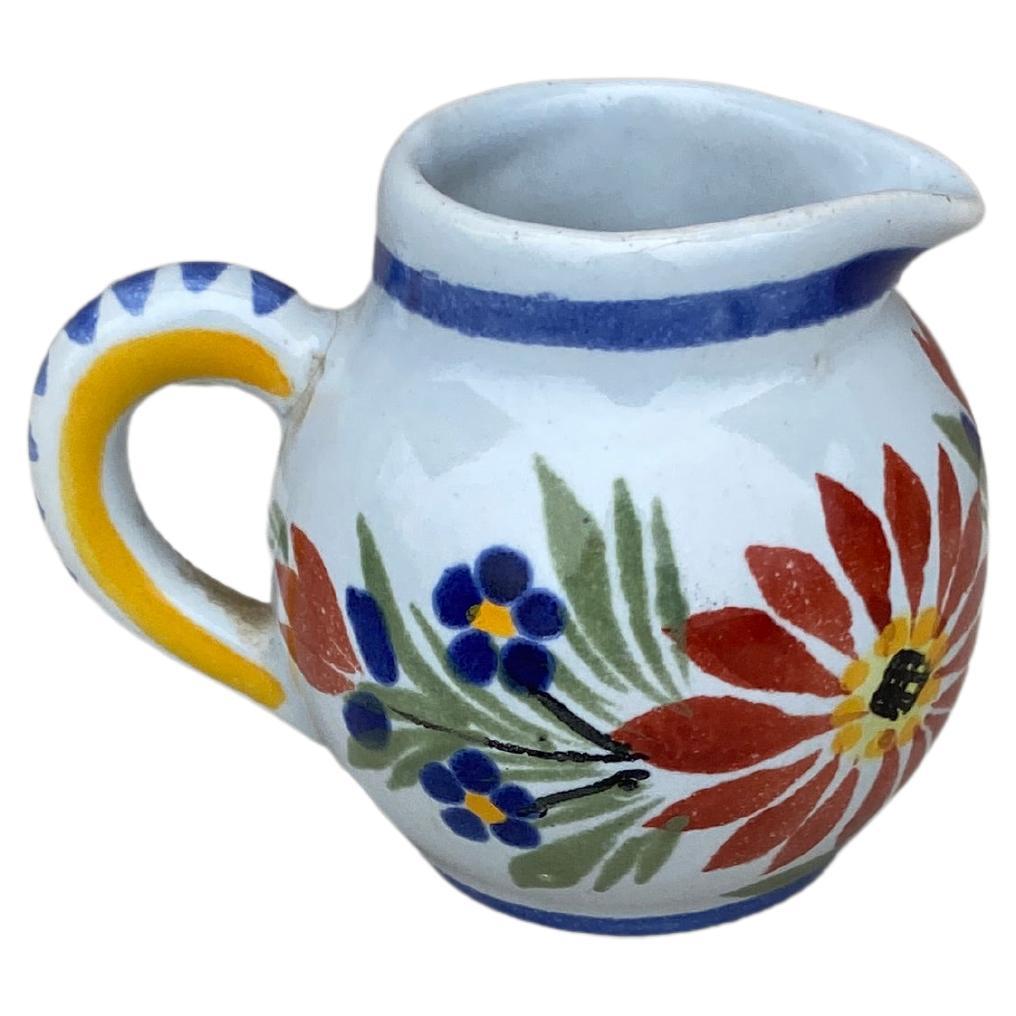 Small French Quimper Pitcher, circa 1940 In Good Condition For Sale In Austin, TX