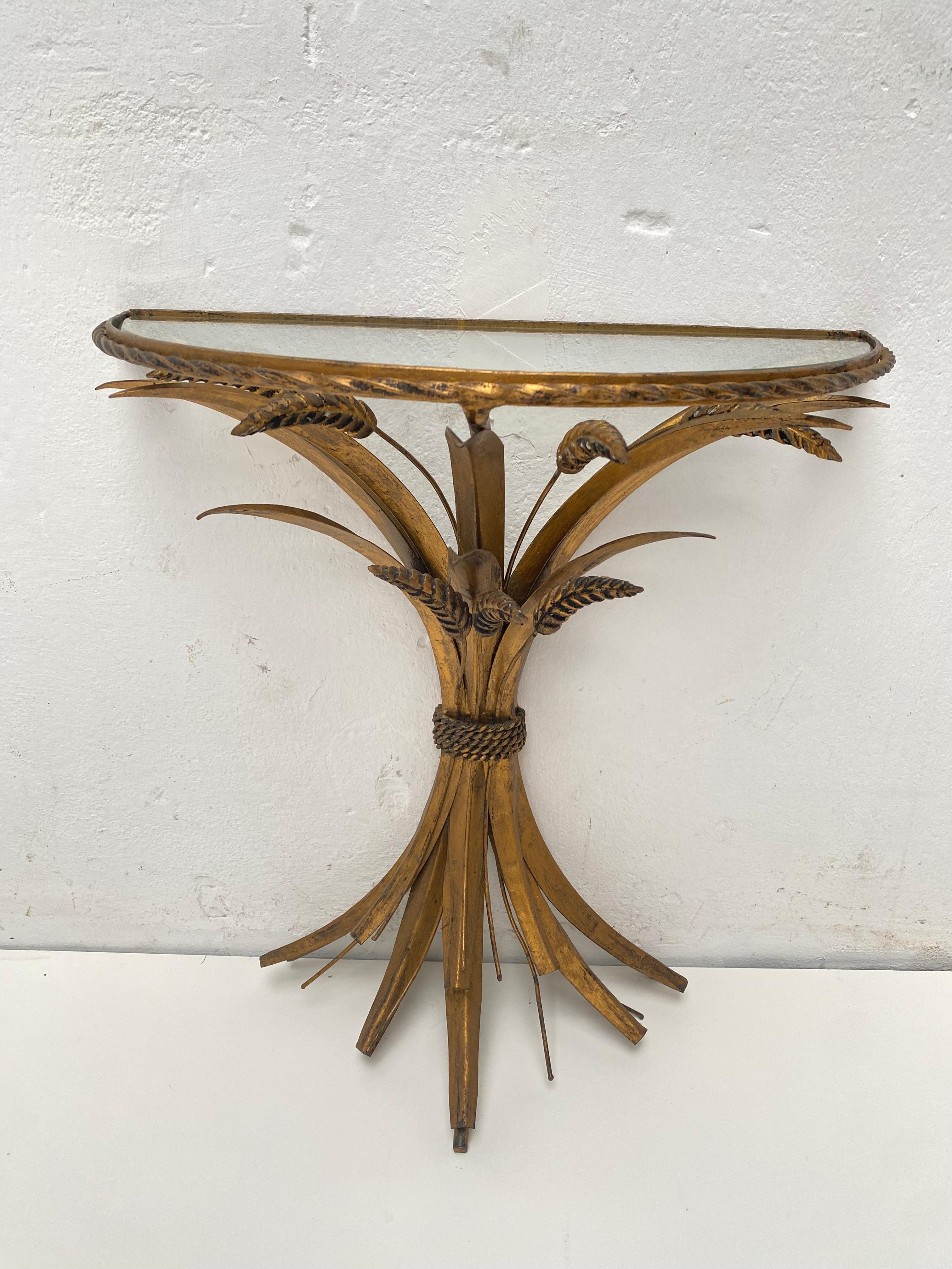 Petite table d'appoint/console « Feuille de blé » française en métal doré Bon état - En vente à bergen op zoom, NL