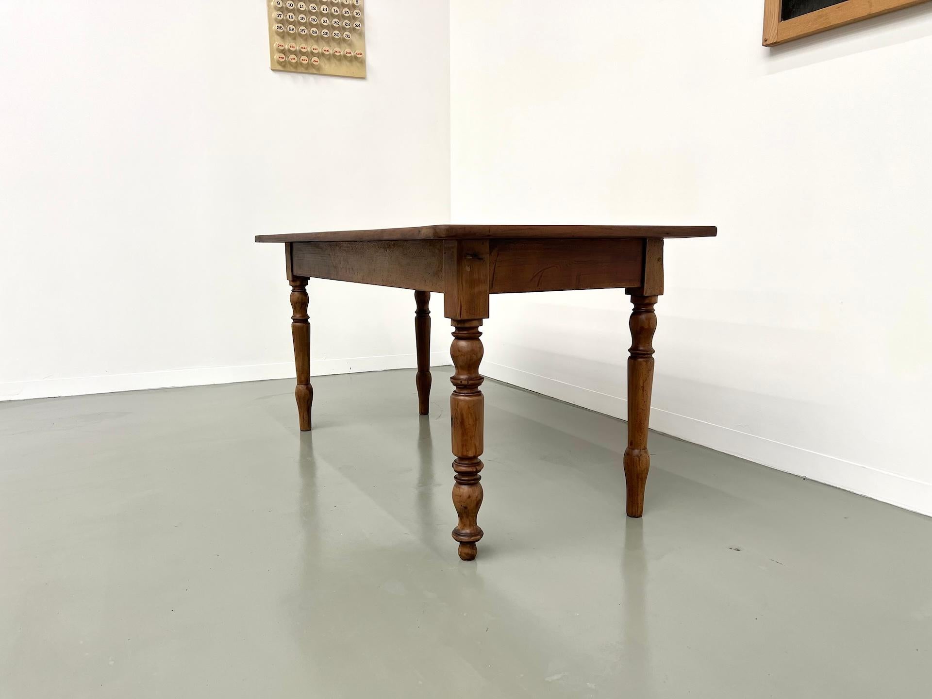 Small french solid cherry farm table/desk, from 1900's For Sale 4