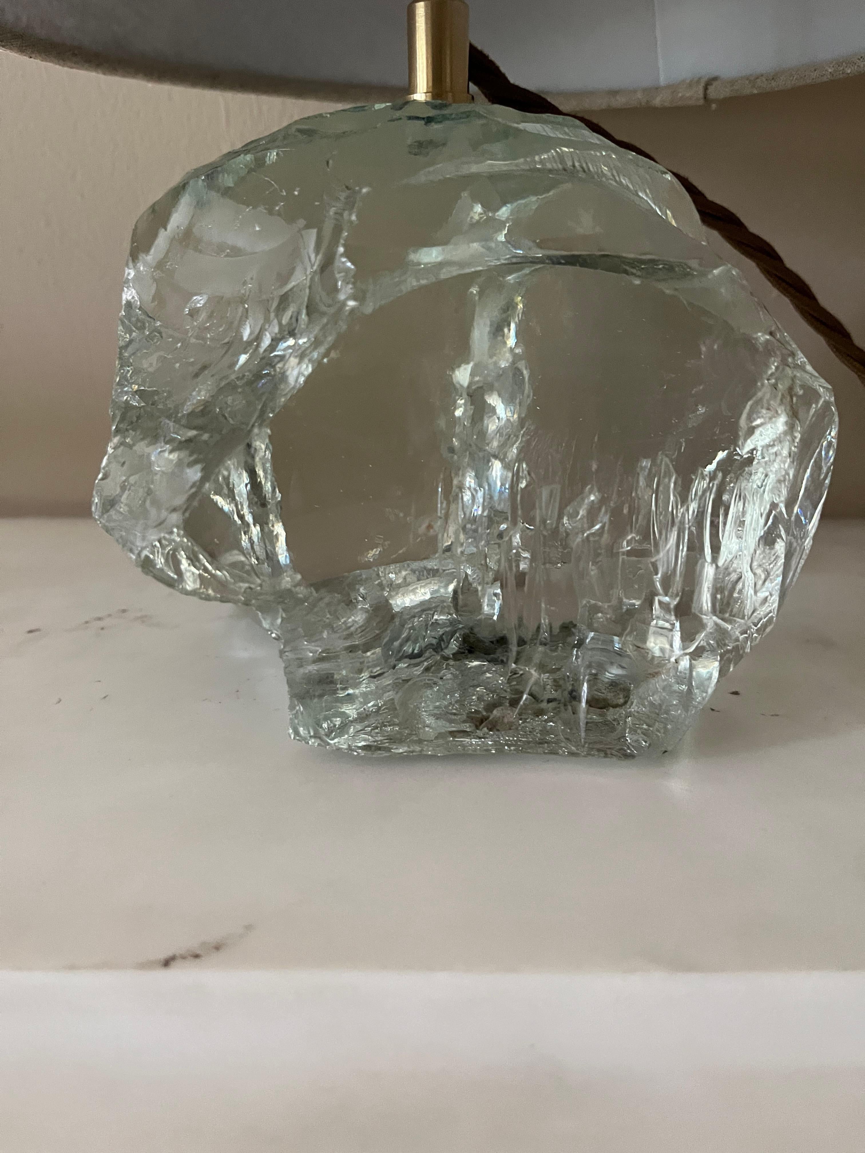 Petite lampe française en verre non poli d'après JM Frank Bon état à London, GB