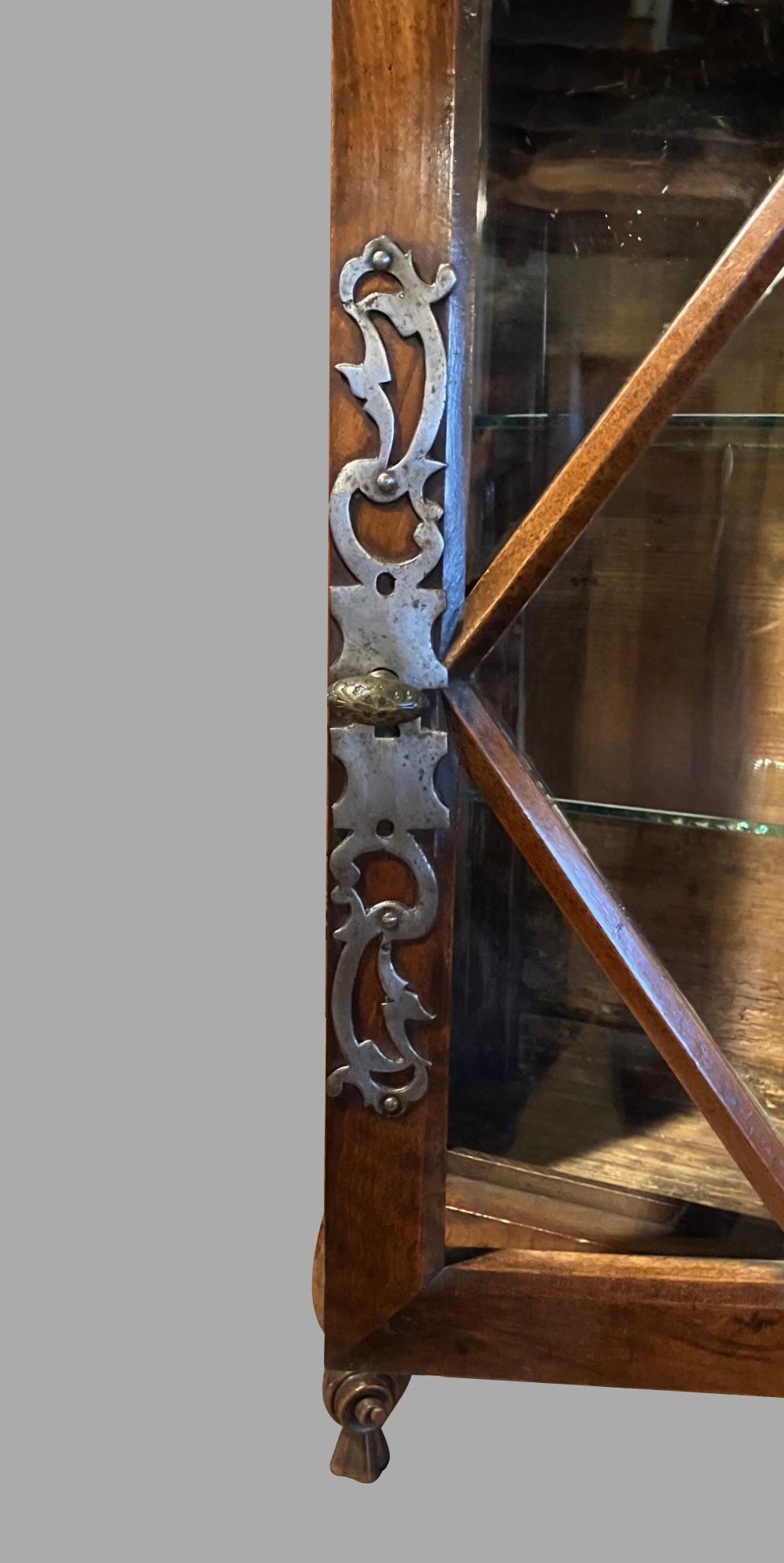 Small French Walnut Display Cabinet with Glass Door and Interior Shelves For Sale 6