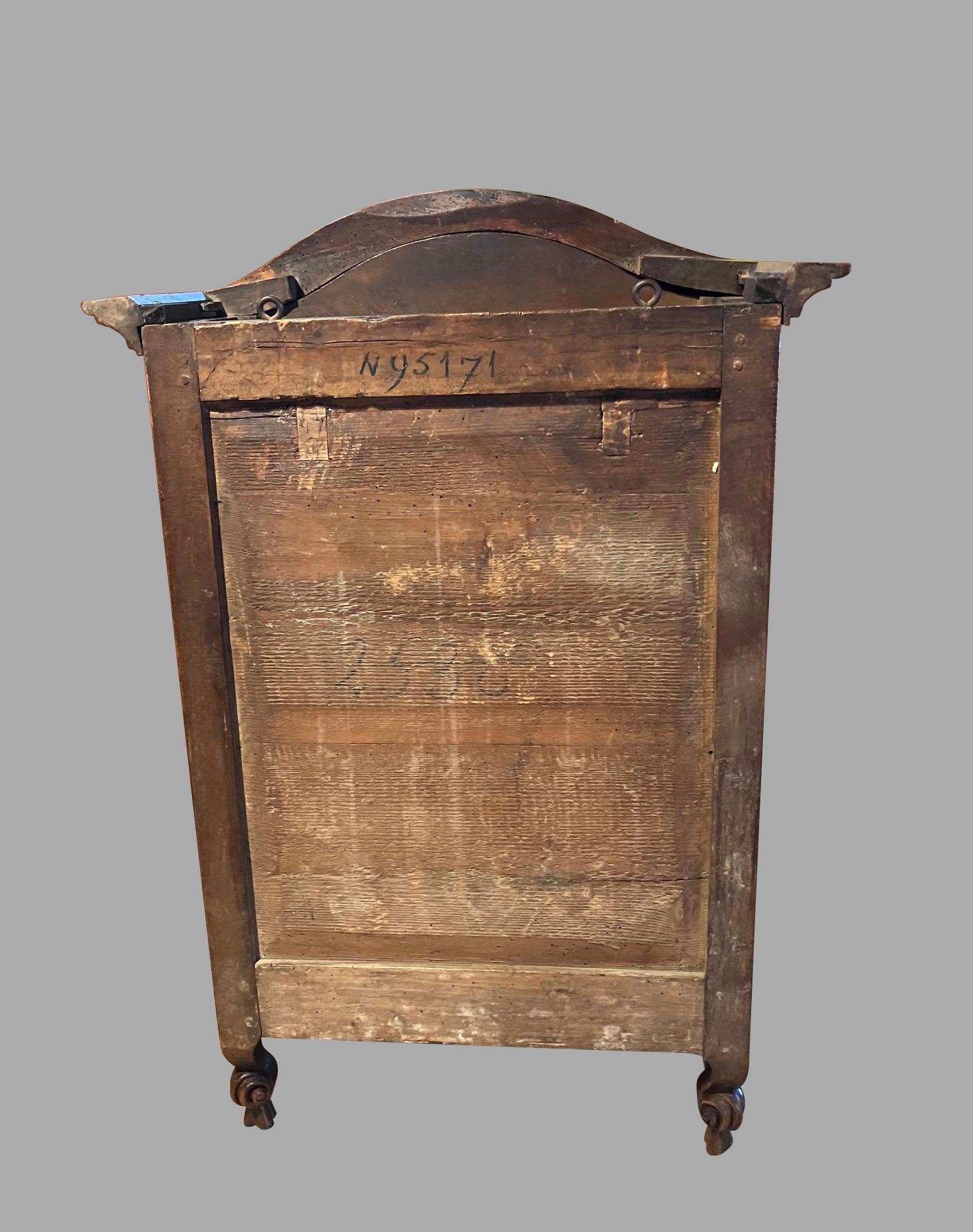 Small French Walnut Display Cabinet with Glass Door and Interior Shelves For Sale 7